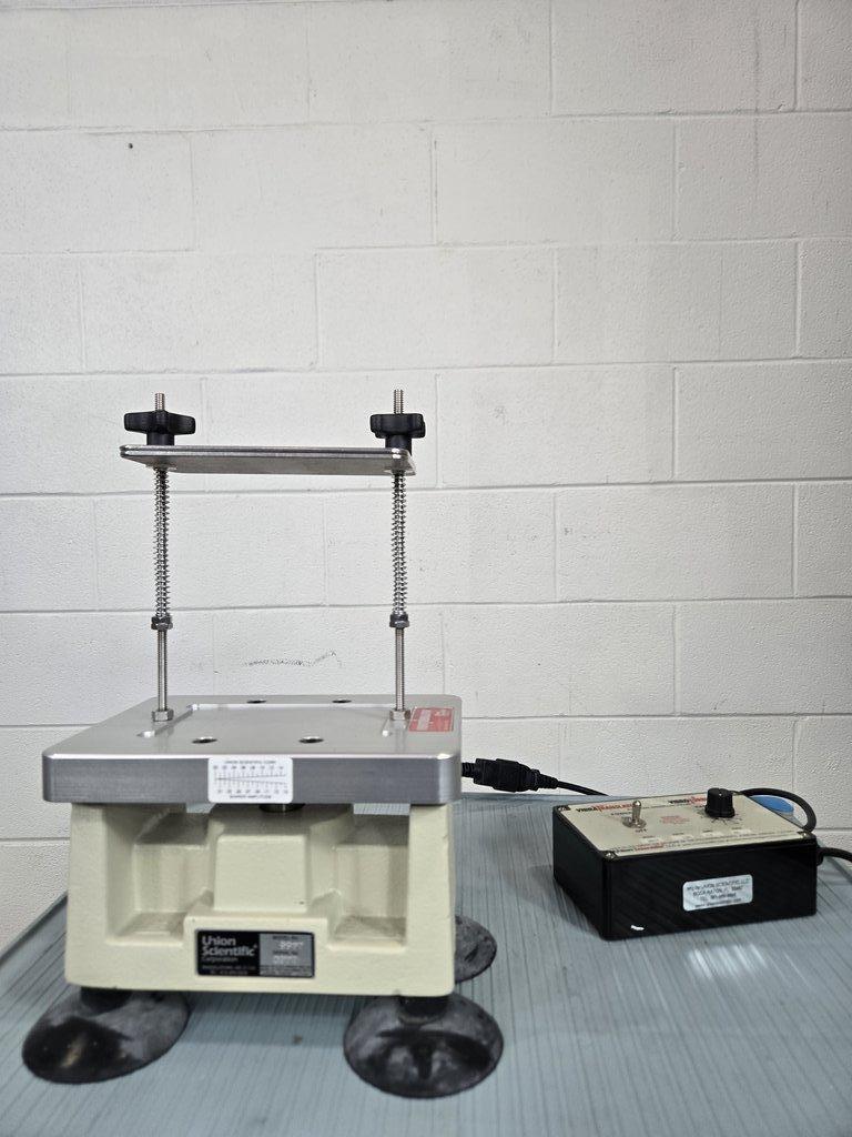 Union Scientific 9917 Shaker Stand Lab Equipment VG Condition Used