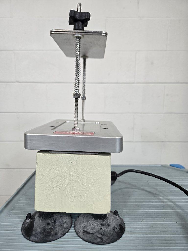 Union Scientific 9917 Shaker Stand Lab Equipment VG Condition Used