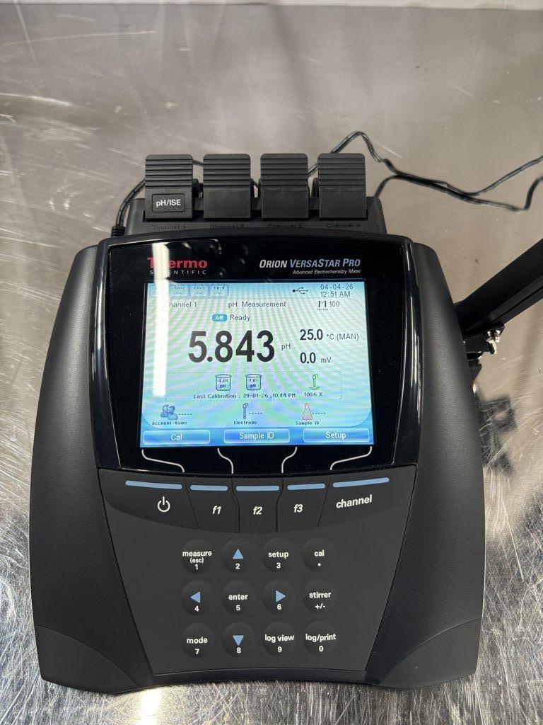 Thermo VSTAR40A Orion VersaStar Pro pH Meter, E Condition, Includes Cables