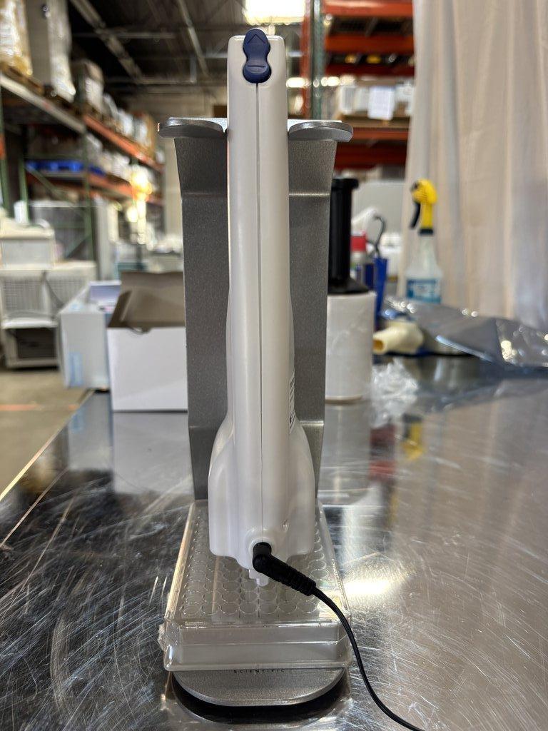 Thermo Scientific 4105MAT 8 Channel Decapper Unit for Sample Processing