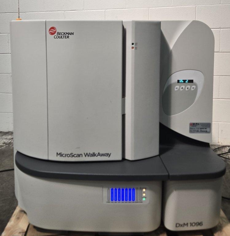 Beckman Coulter MicroScan WalkAway Analyzer DxM 1096 Lab Equipment