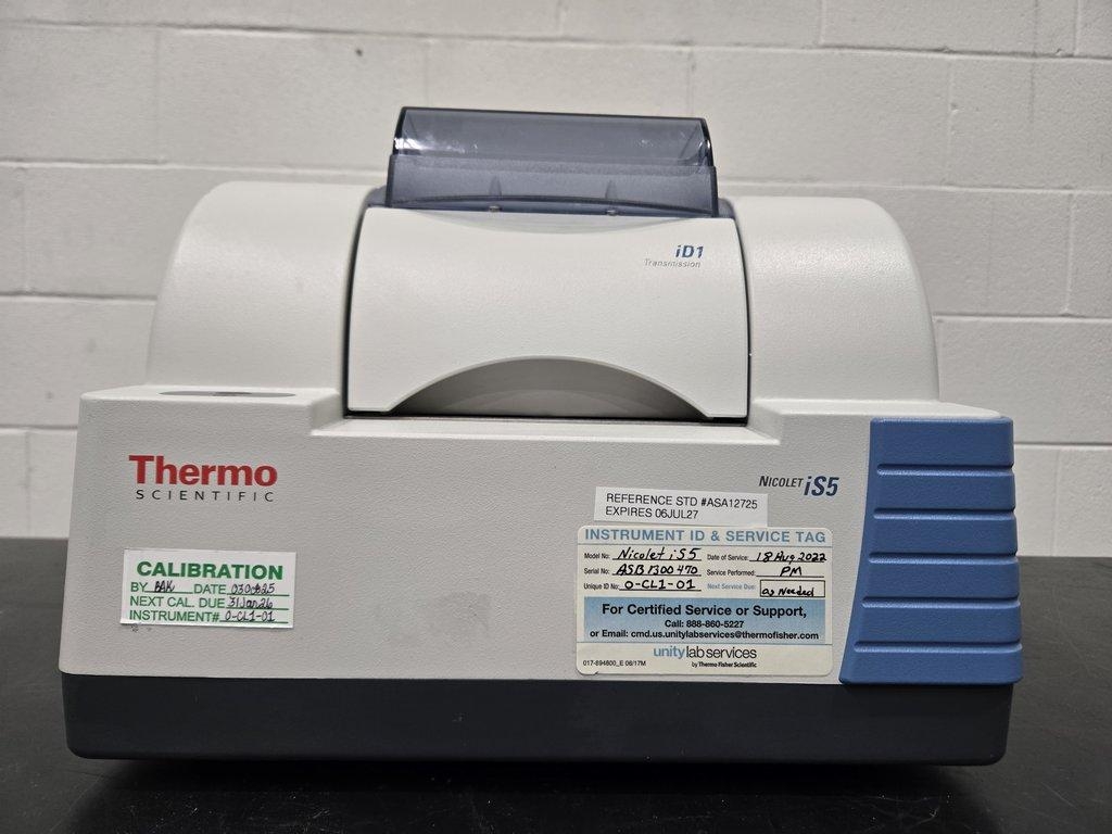 Thermo Nicolet iS5 FT-IR Spectrometer with iD1 Transmission