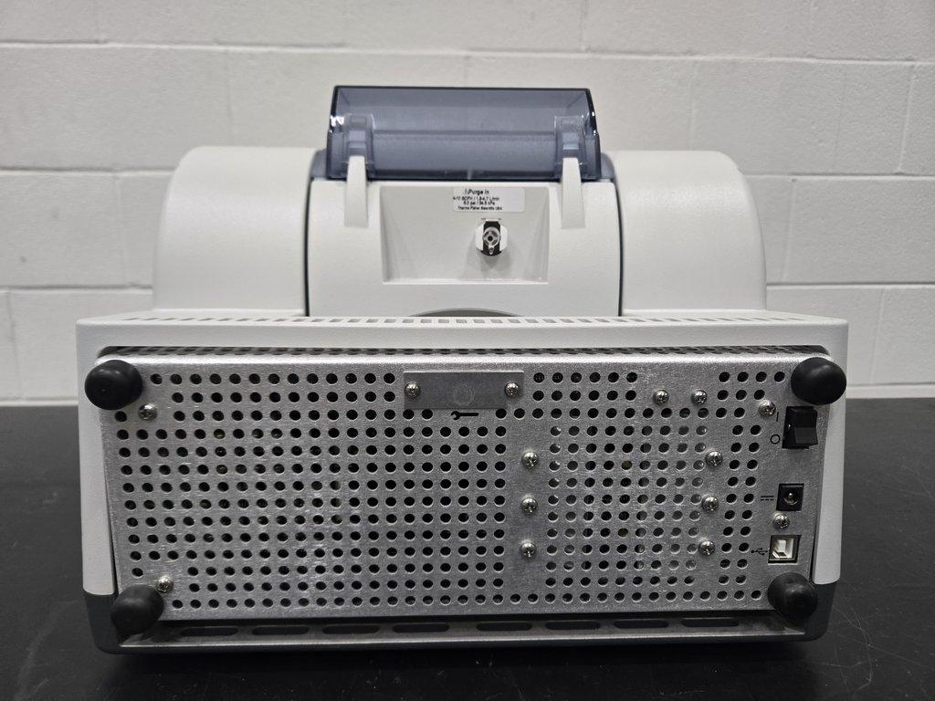 Thermo Nicolet iS5 FT-IR Spectrometer with iD1 Transmission