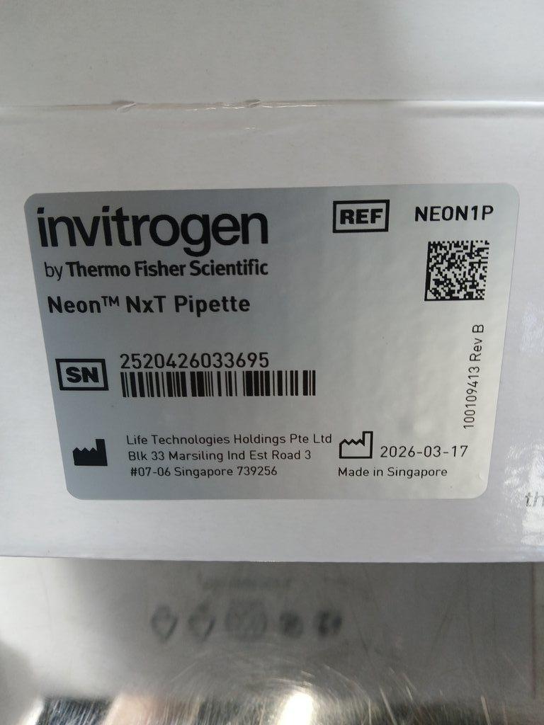 Invitrogen Neon Nxt Pipette for Laboratory Use