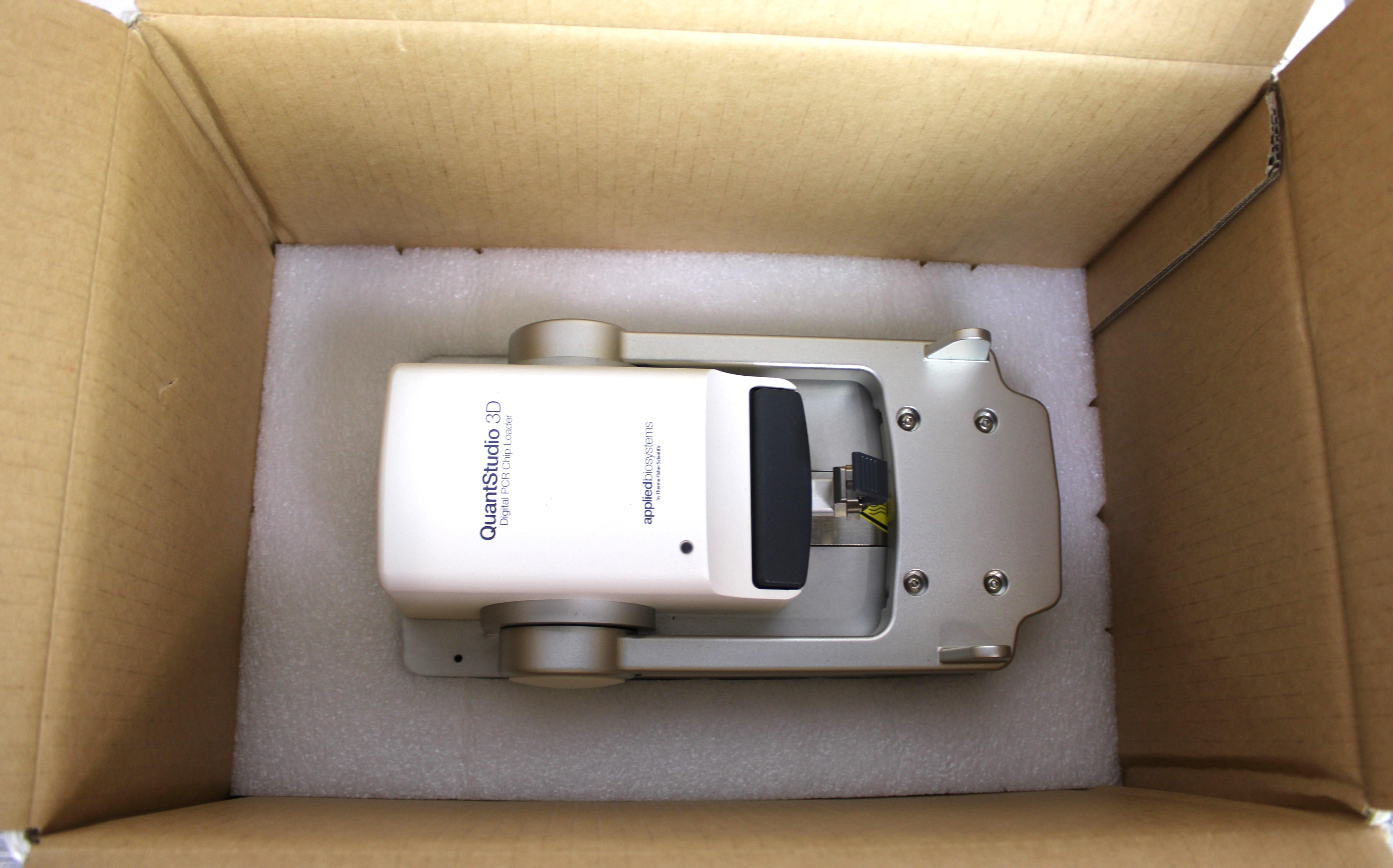 Thermo QuantStudio 3D Digital PCR Chip Loader Model 4482592 New 2019