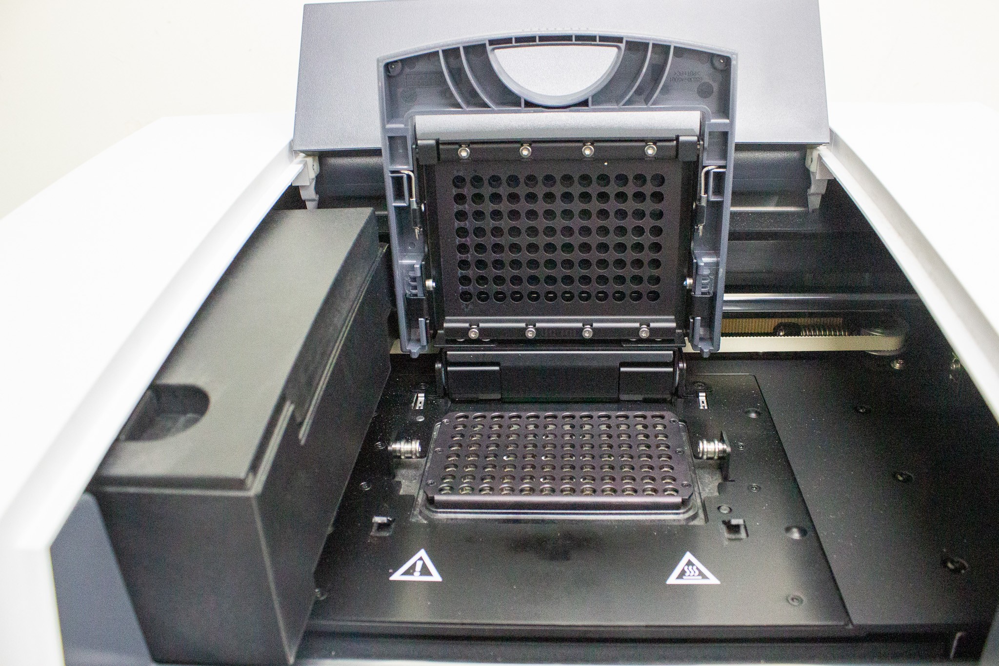 Agilent AriaMX Real-Time PCR System Used Needs Repair Spare Parts