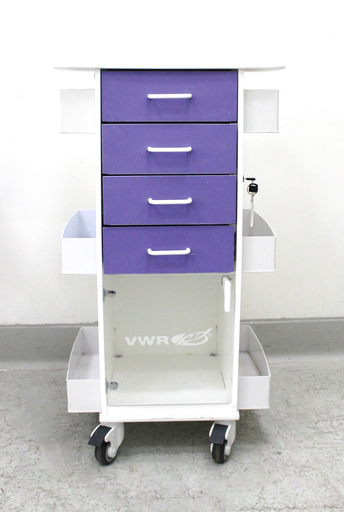 VWR MRI Core DX Lab Cart HDPE Mobile Storage Work Lab Clinics Used