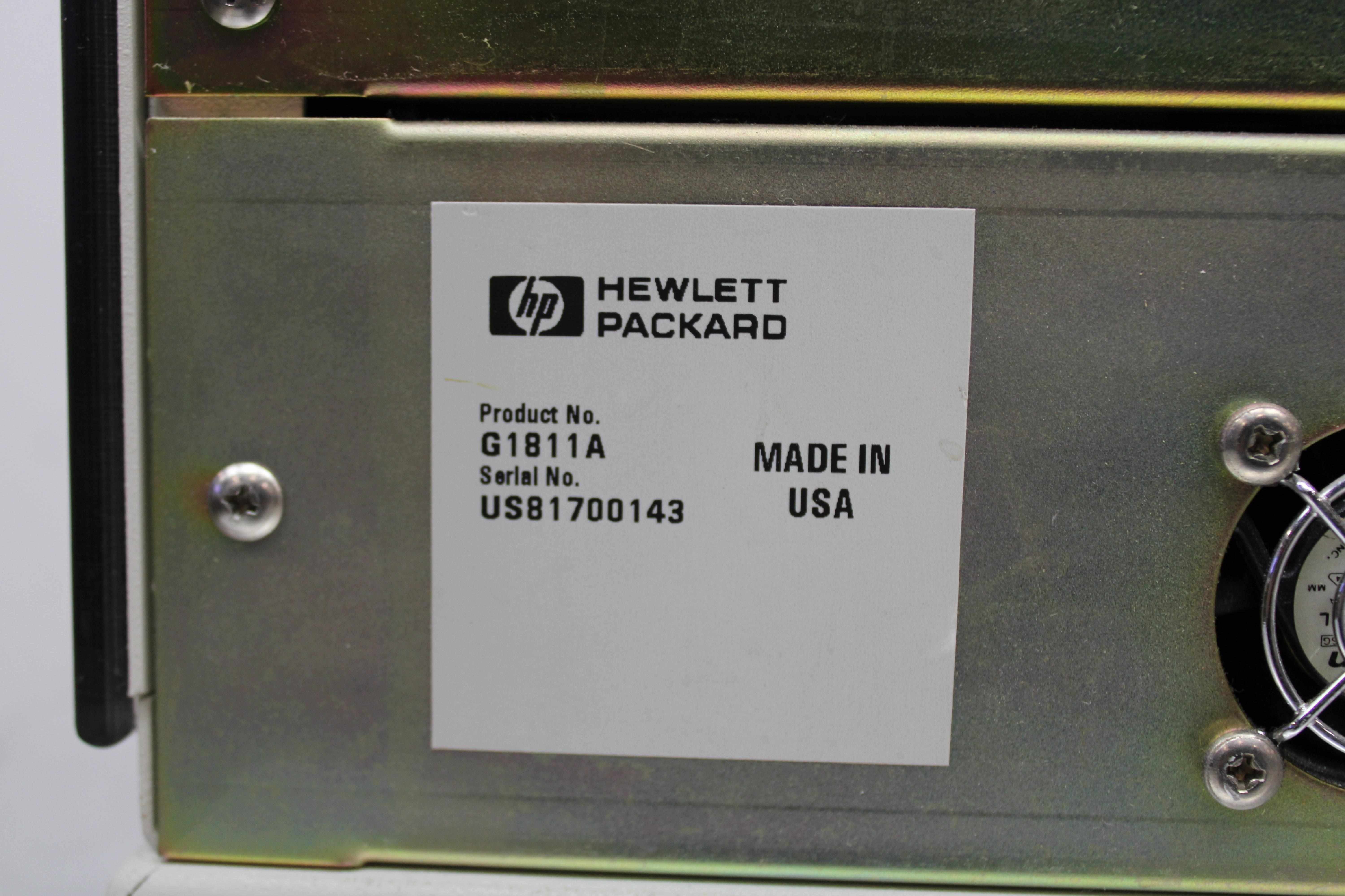 Hewlett Packard G1811A XY Autosampler with Stationary Racks & Tray 240V
