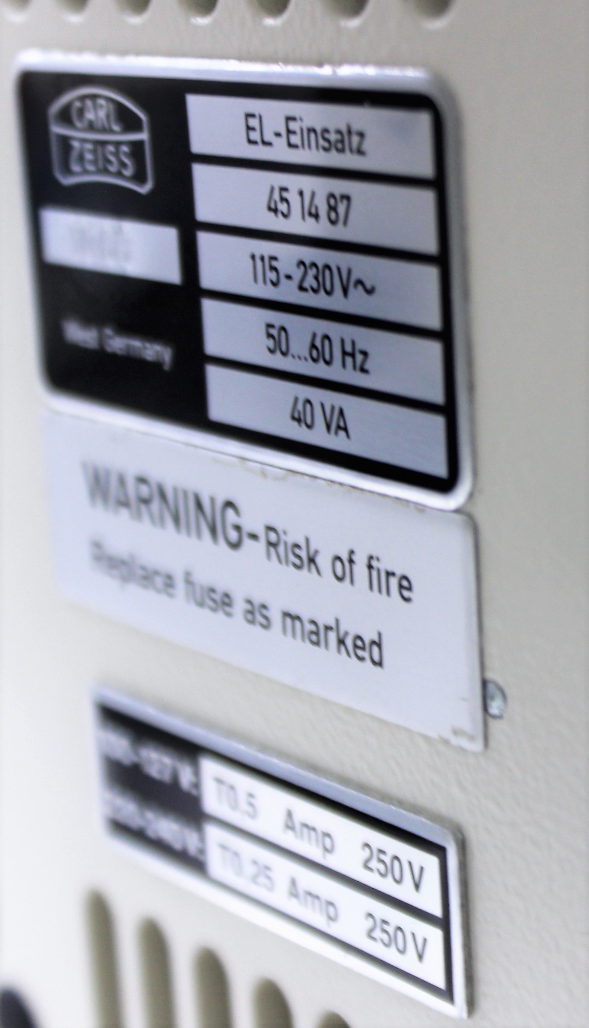 Zeiss Axioskop EL-Einsatz 45 14 87 Microscope Clear Optics Apochromat