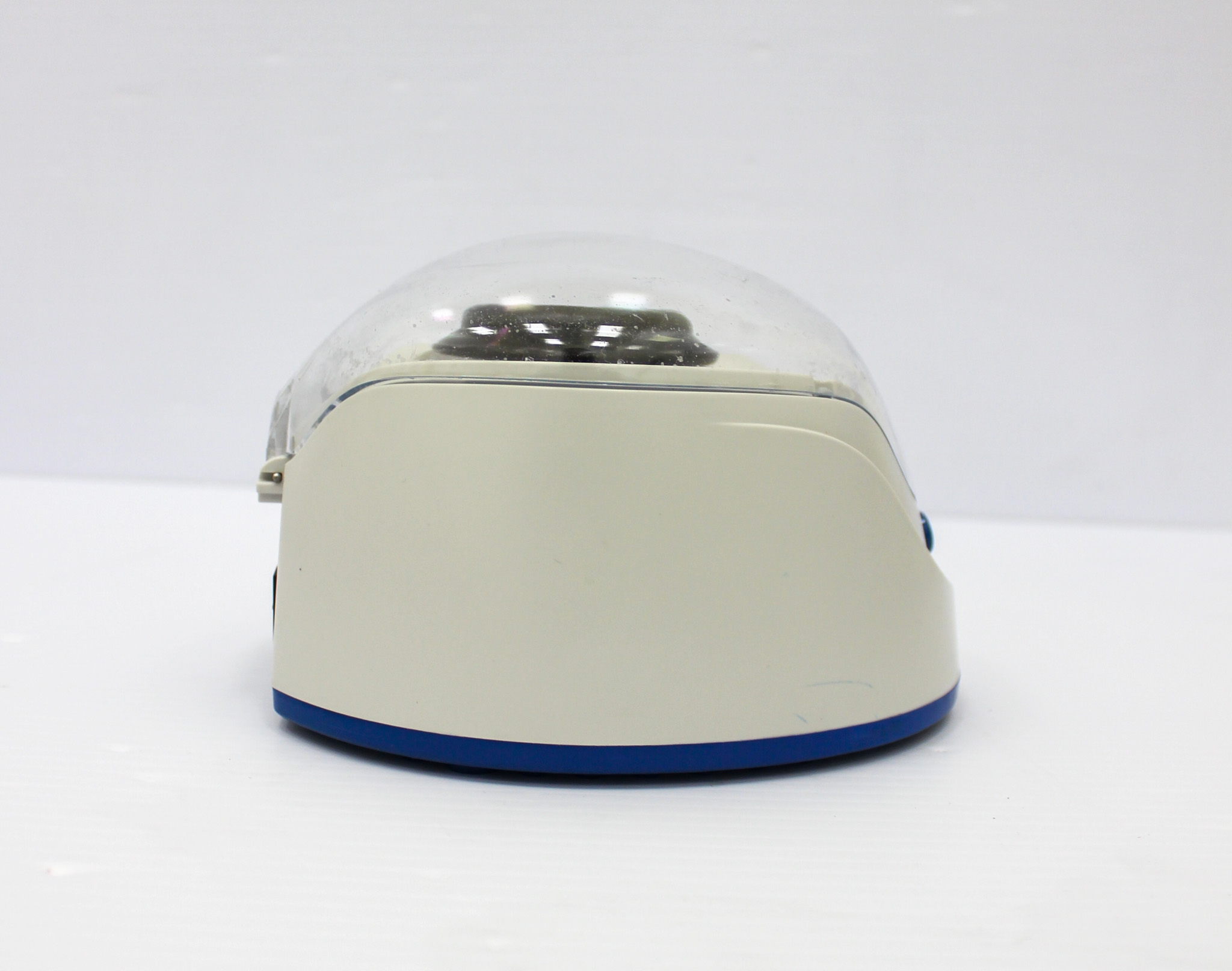 VWR C0803 Mini Centrifuge Microtube Quick Release 7500 RPM 3200 RCF 120V