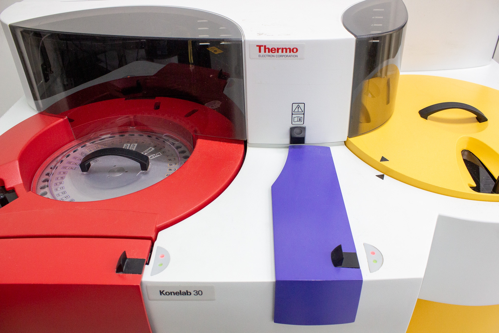 Thermo Konelab 30 Chemistry Analyzer 300 Tests/hour 84 Samples Used