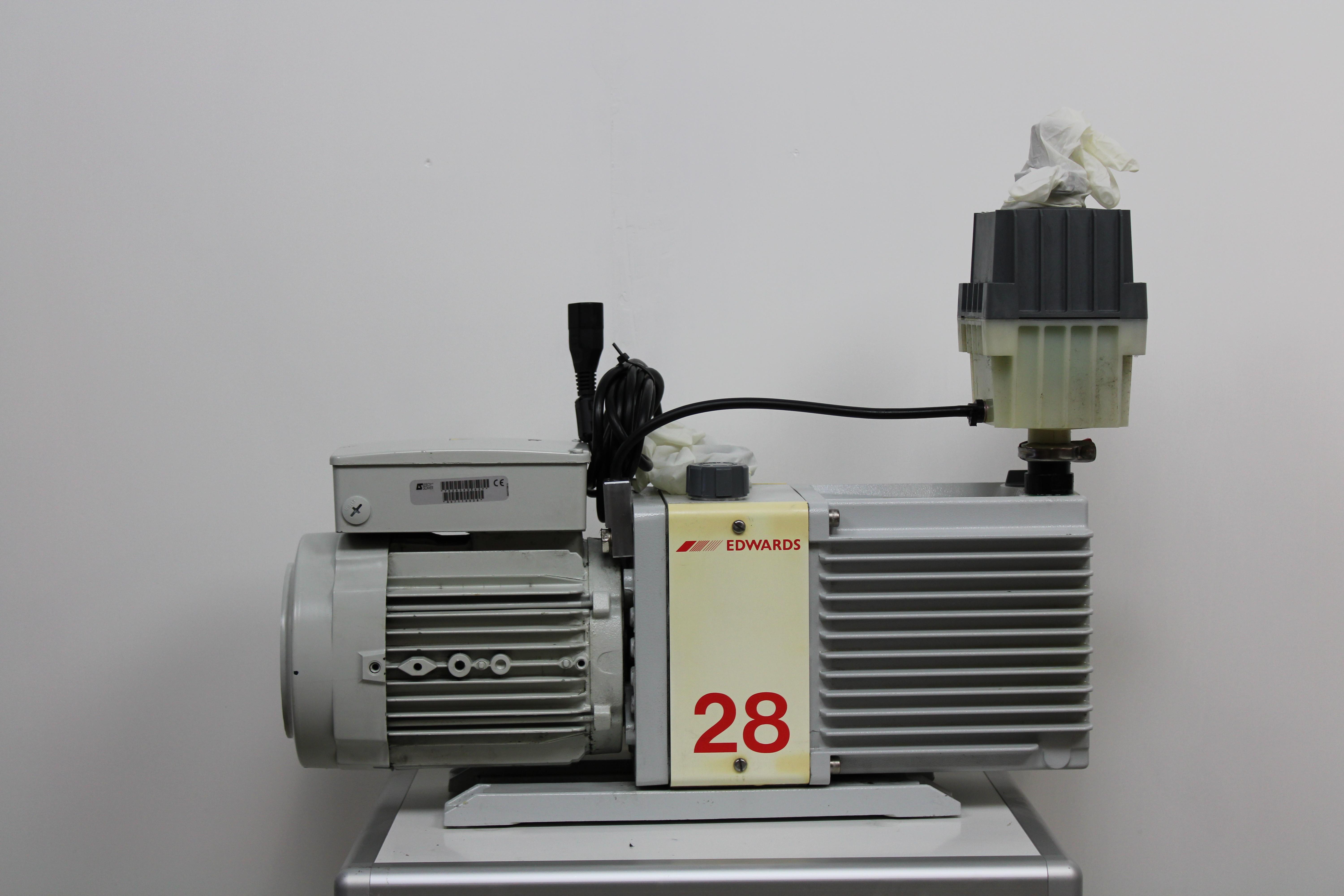 Edwards E2M28 Pump Vacuum VG Used 97 lbs 230V 50/60Hz Oil Sealed Rotary