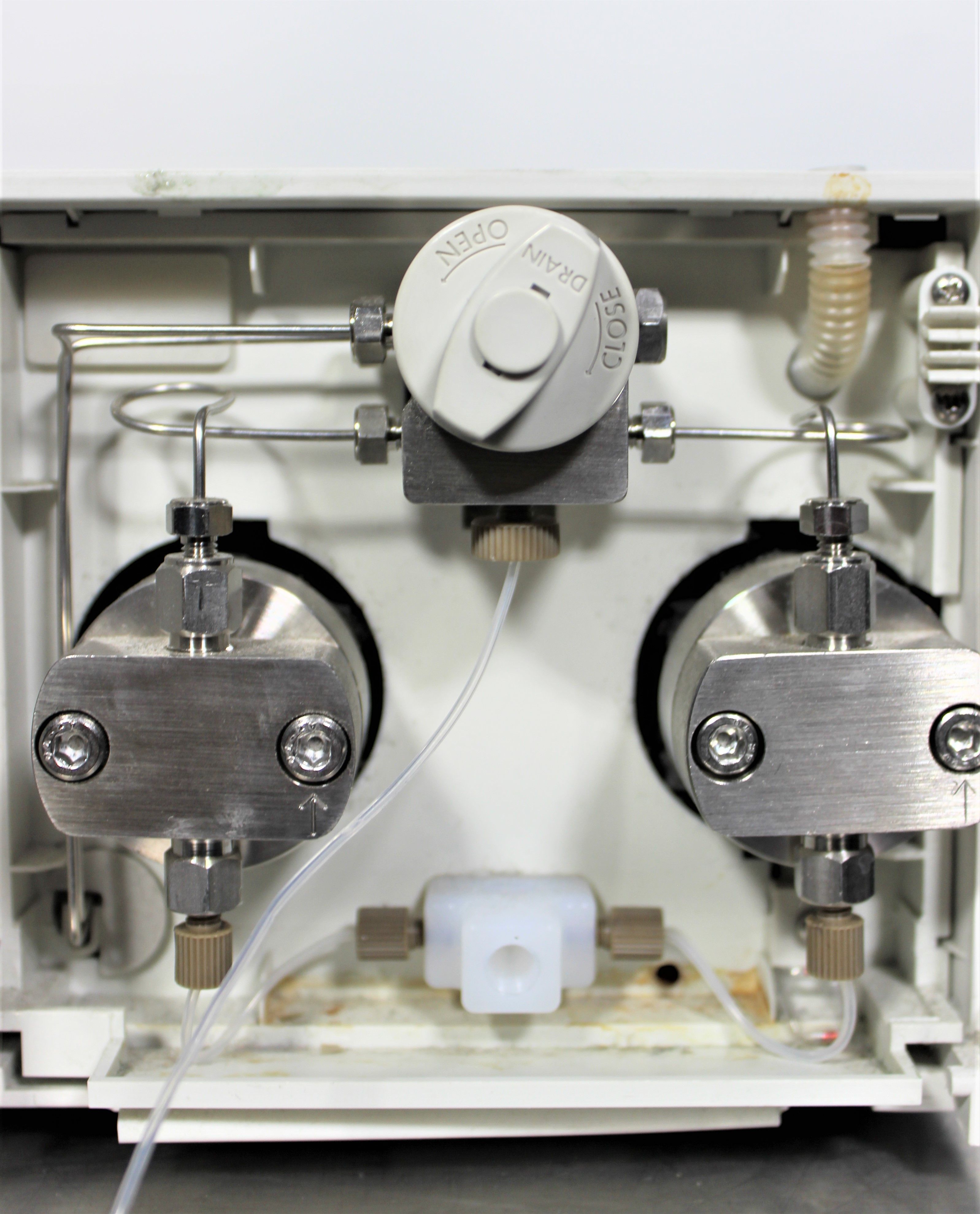 Shimadzu LC-10AD VP Pump with Stable Solvent Delivery 10L Flow