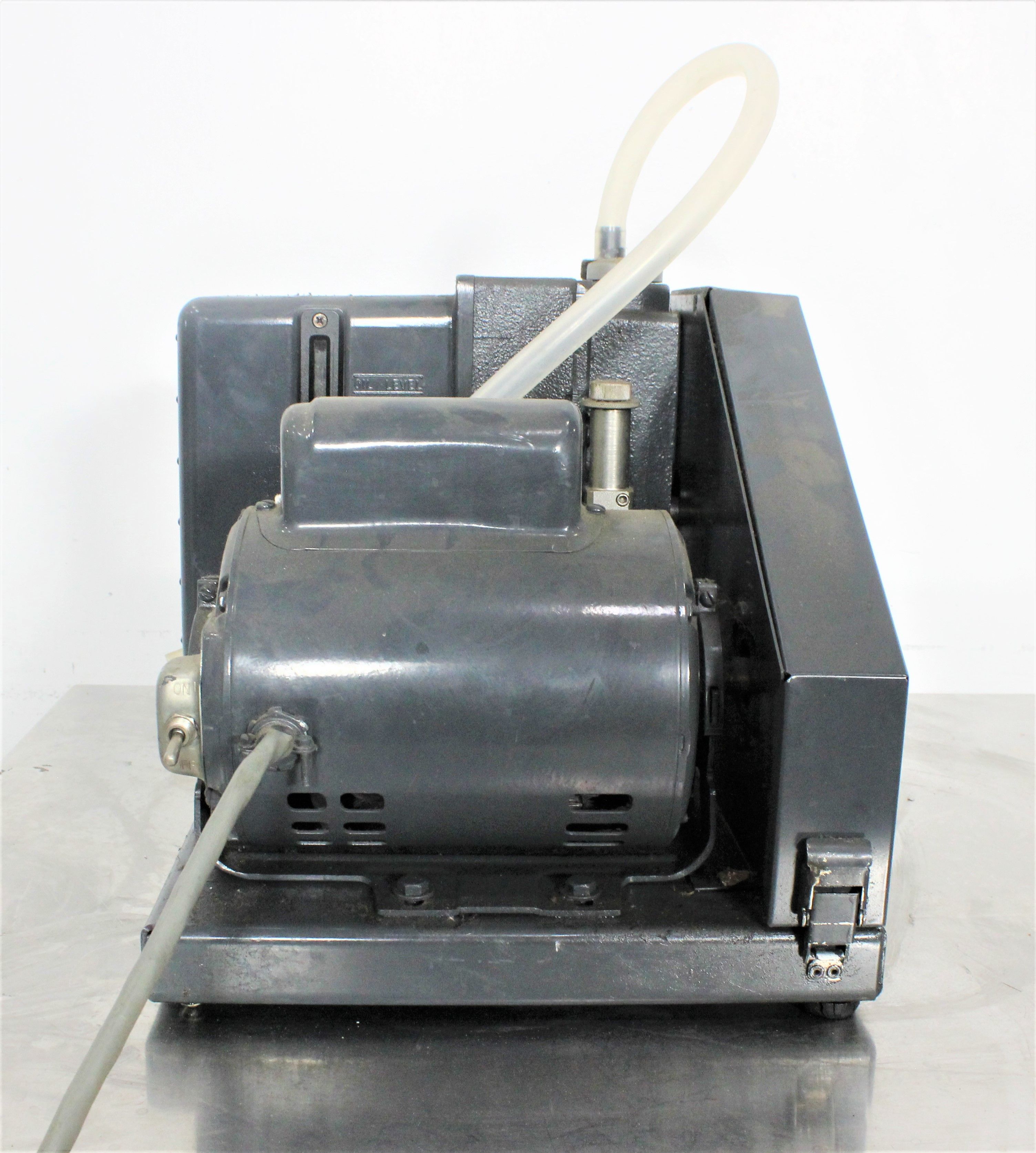 Welch 1376 DuoSeal Vacuum Pump 10.6 cfm 1x10-4 Torr Dual Stage Rotary Vane