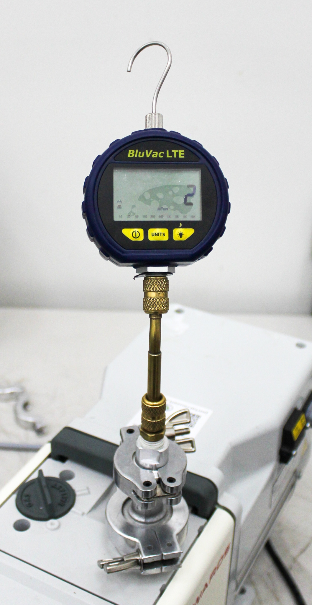 Edwards RV3 Rotary Vane Vacuum Pump for Lab Distillation & Freeze Drying