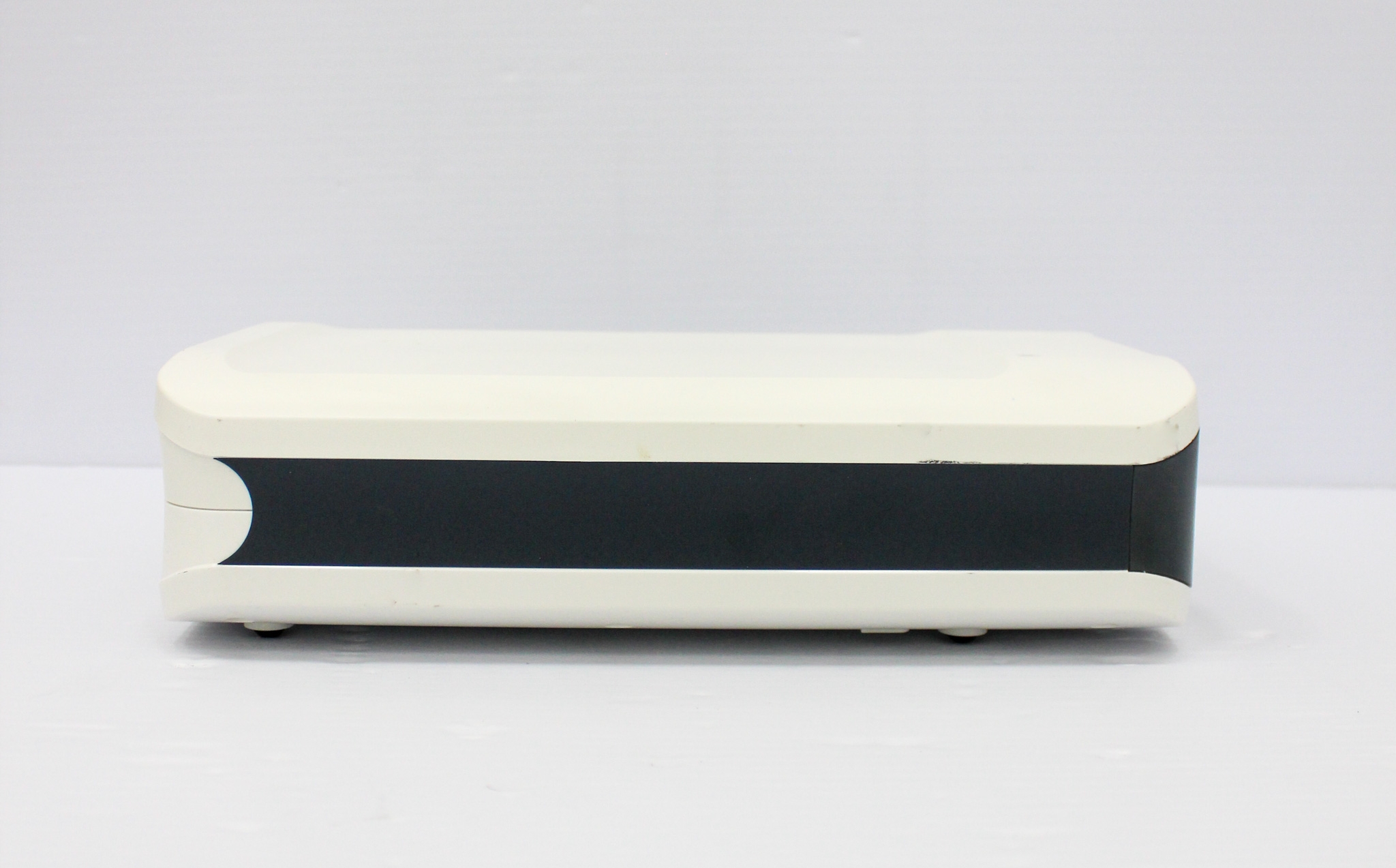 Life Technologies PS0090 Electrophoresis Power Supply 2 to 300 V 500mA 90 W 120V