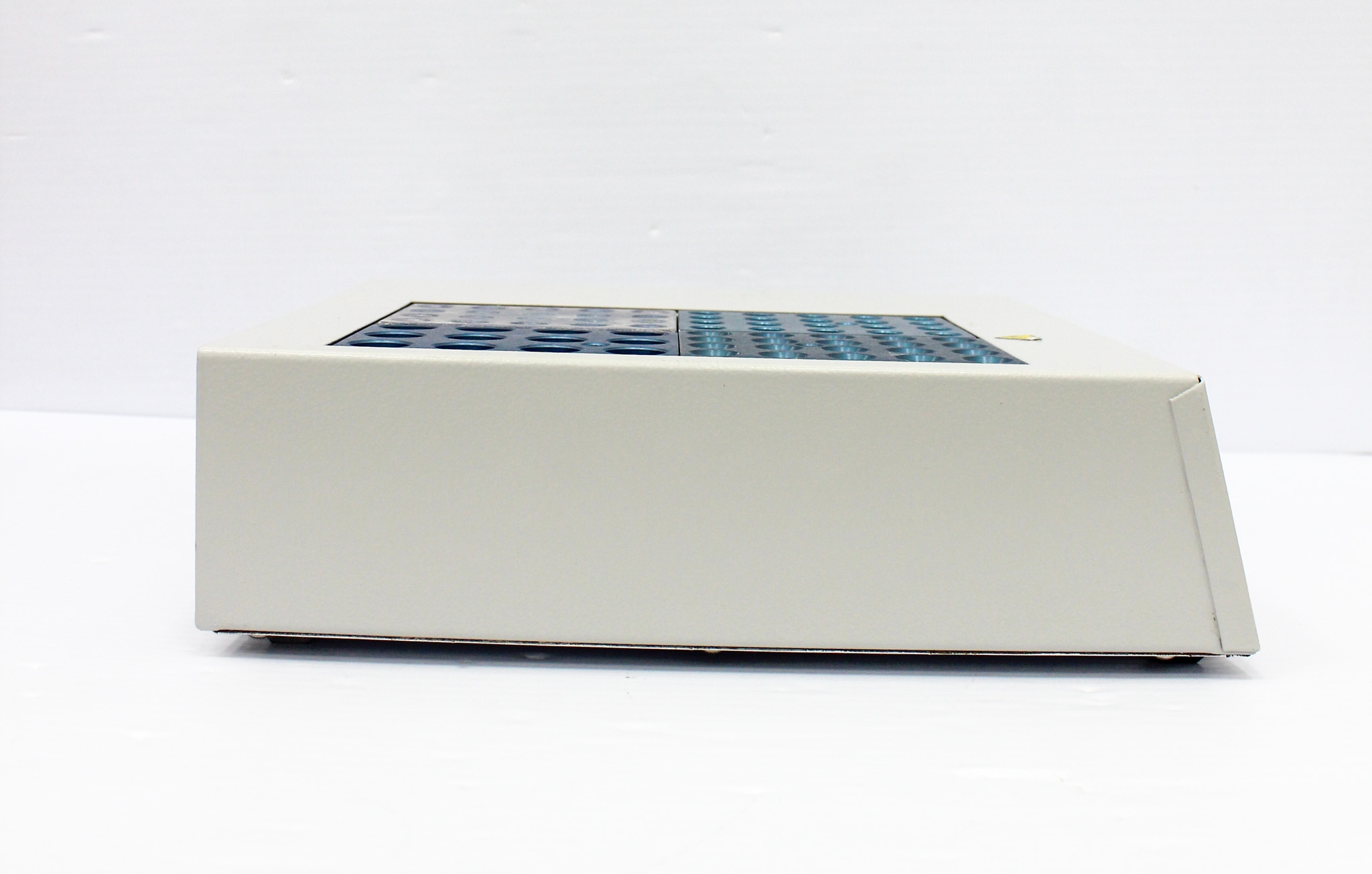 Boekel 113004 Dry Bath Incubator 4-Block Capacity Ambient +5C to 150C