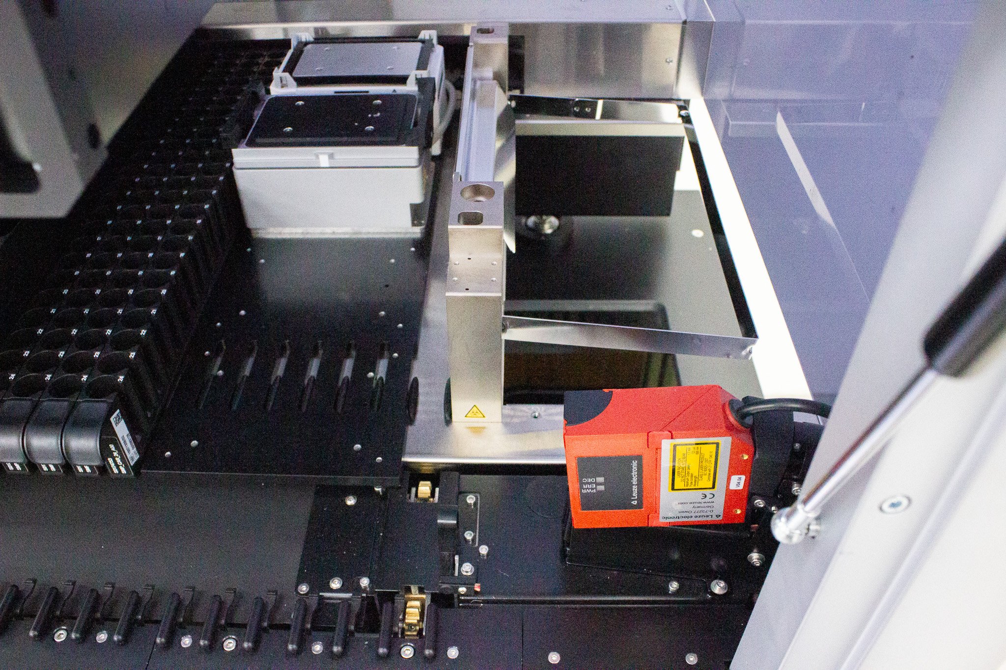 Hamilton Microlab STARlet Liquid Handler Automated Pipettor Includes Computer