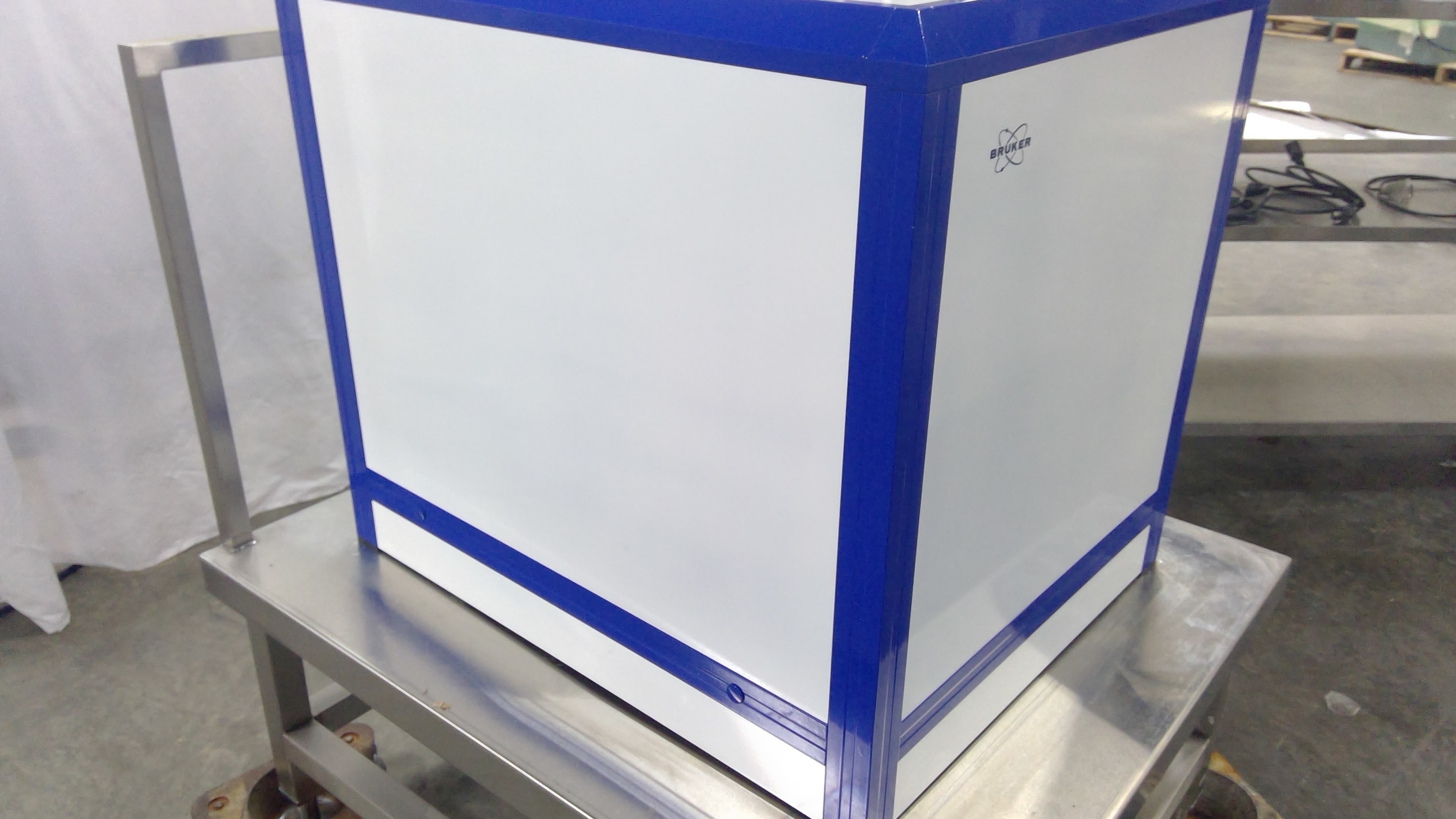 Bruker MQ10 NMR Analyzer with Power Cord - Used, Cosmetic Wear
