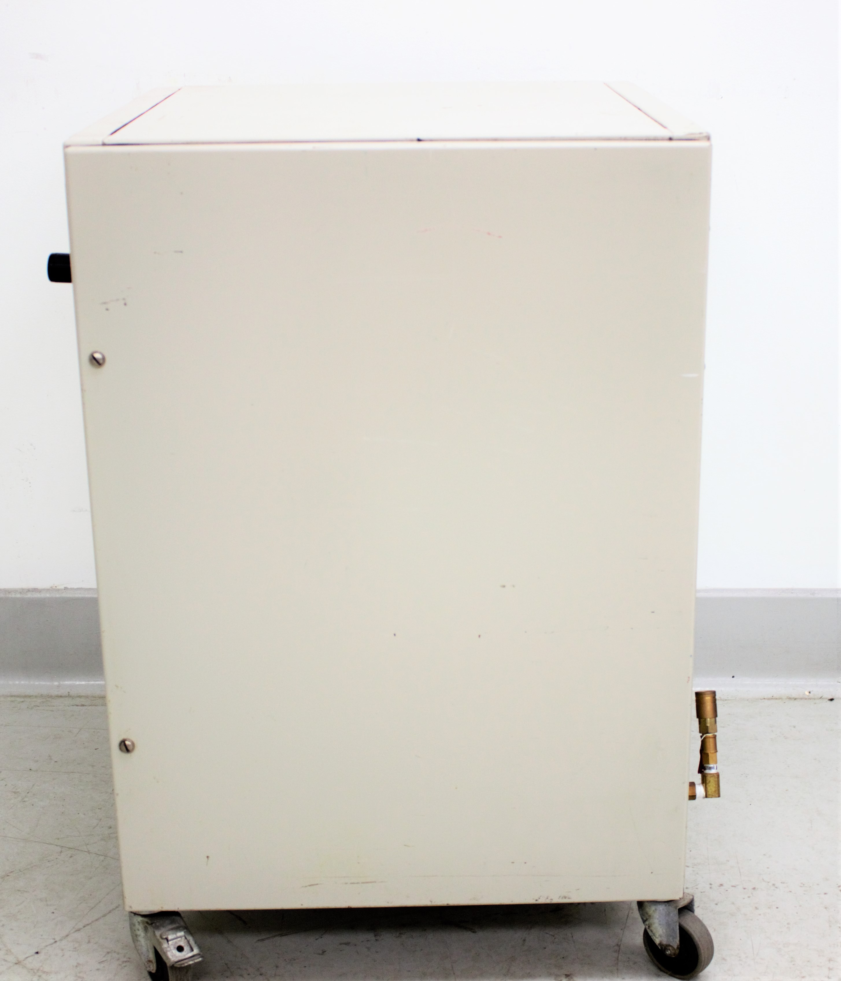 Jun-Air 2000 Air Compressor Facility Cabinet Unit 6.6gal 120psig Oil-Free Quiet