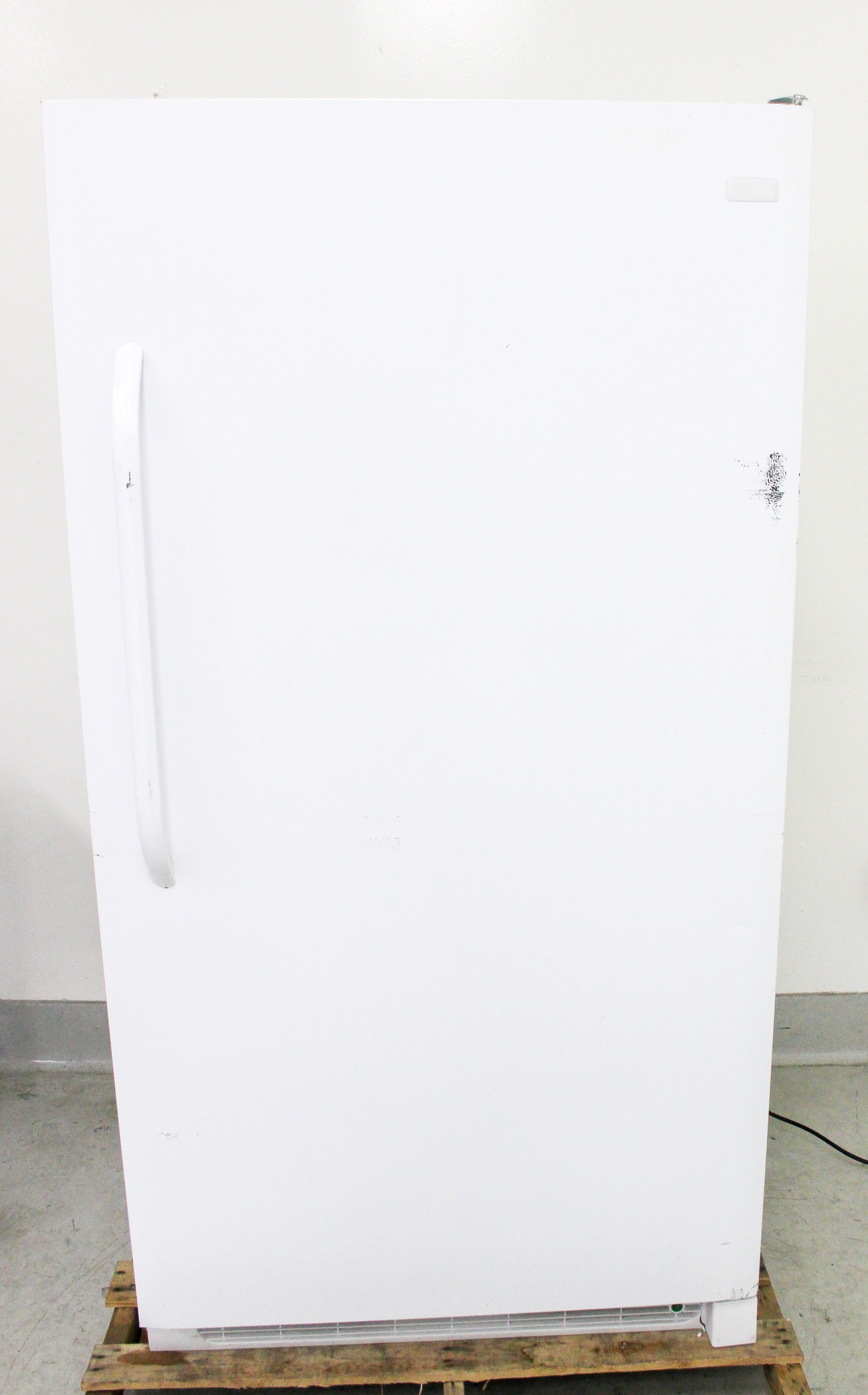 user_5f593ff3様 Frigidaire FFFU17M1QWA Upright Freezer 17.4 Cu Ft Tested Used