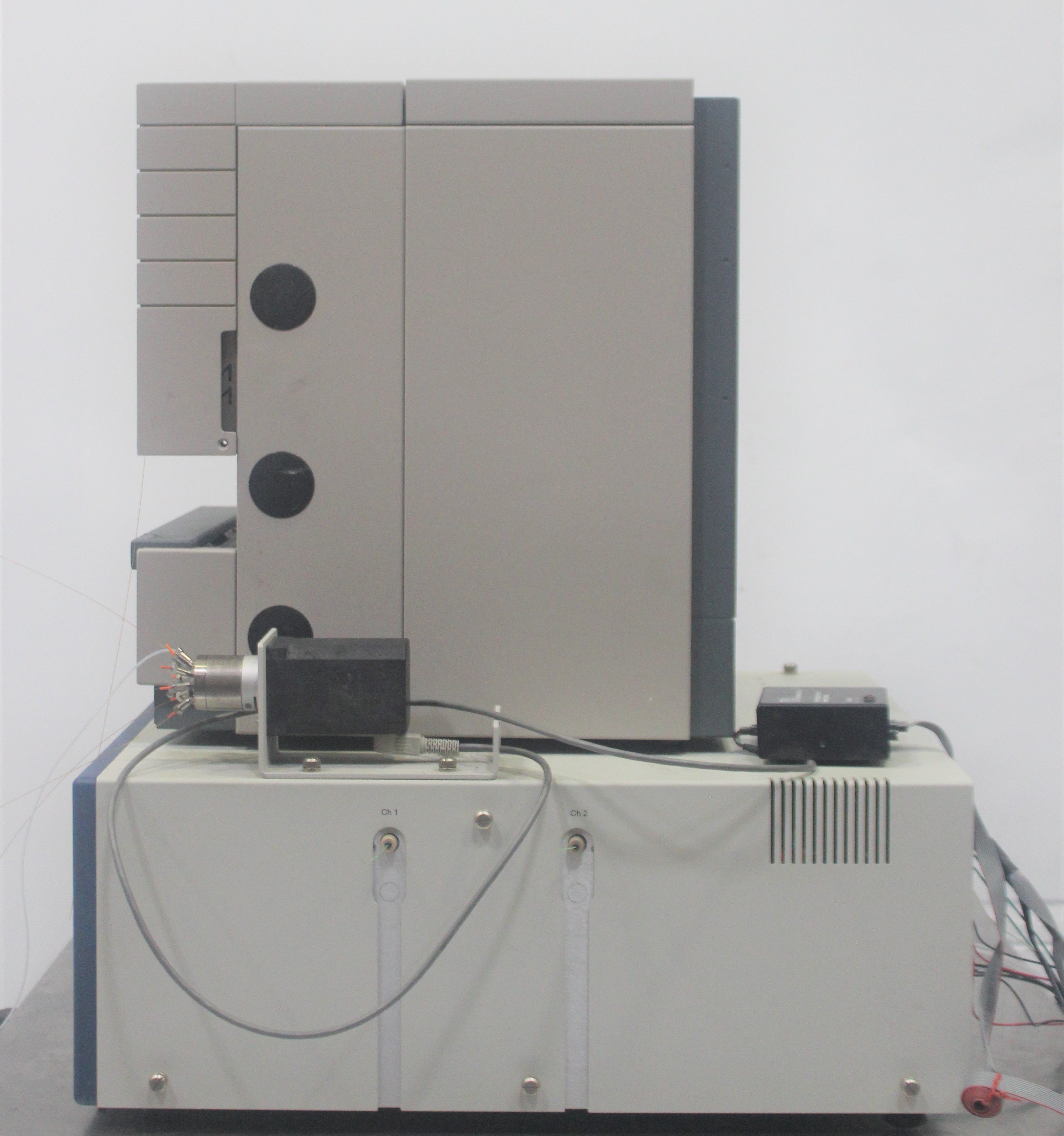 Eksigent NanoLC-2D 920 HPLC System for Automated 2D Peptide Separations