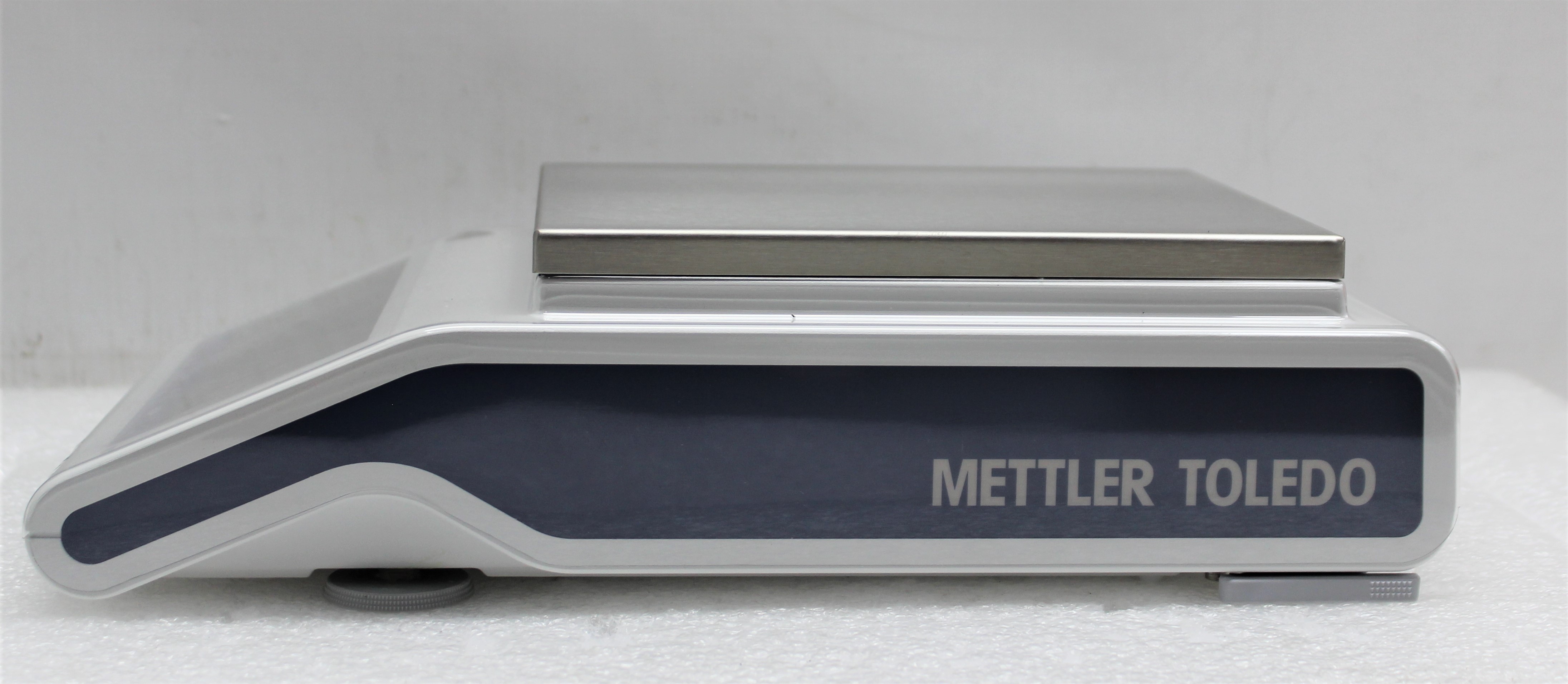 Mettler-Toledo MS4002TS Analytical Precision Balance with Touchscreen Display
