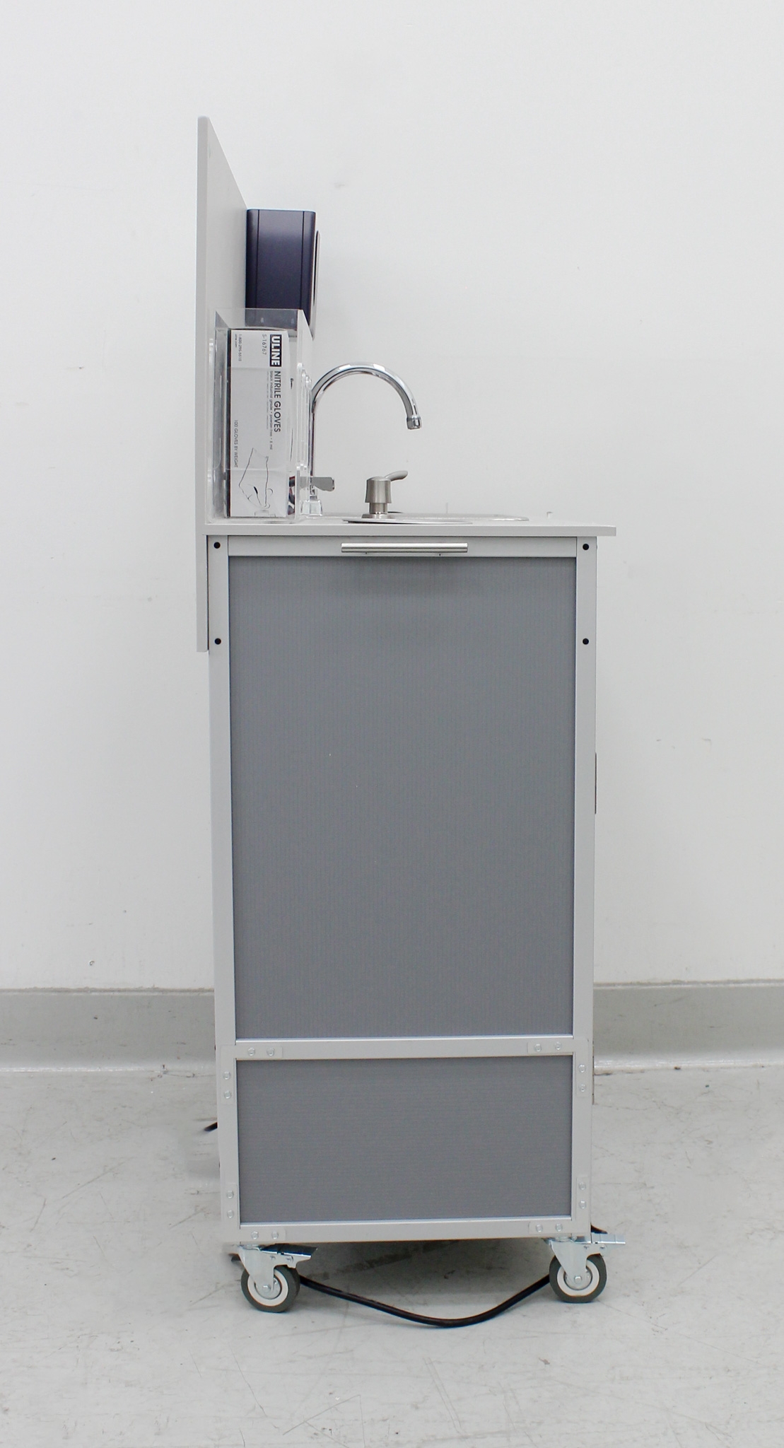 Monsam HWS-009S Facility Portable Sanitizing Sink with Hot/Cold Water 7 gal Waste