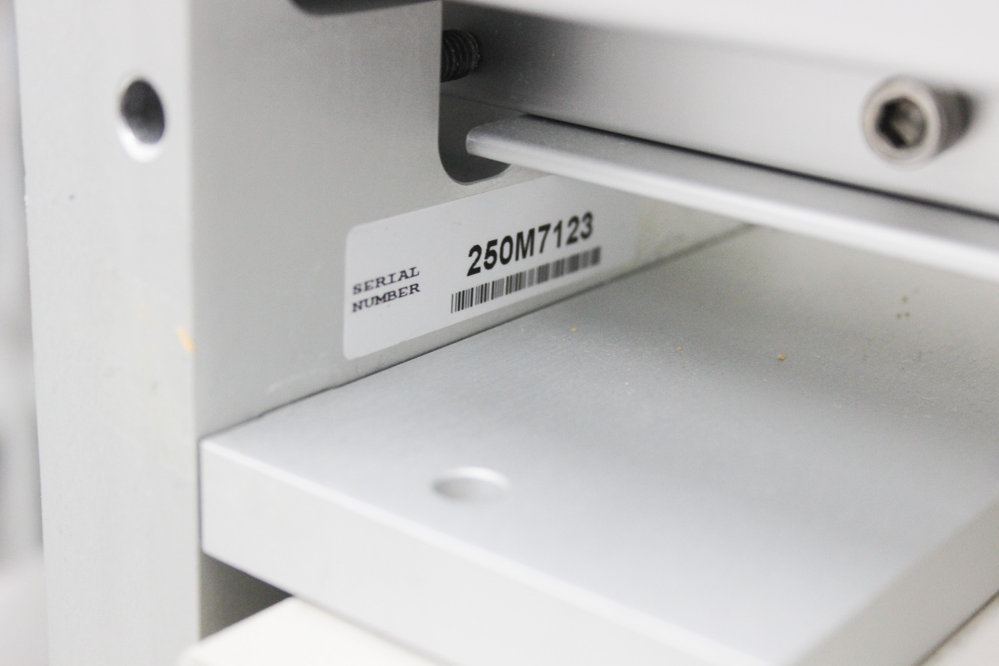 Gilson Nebula 215 Automated Liquid Handler w/ 819 Injection Module 50Hz