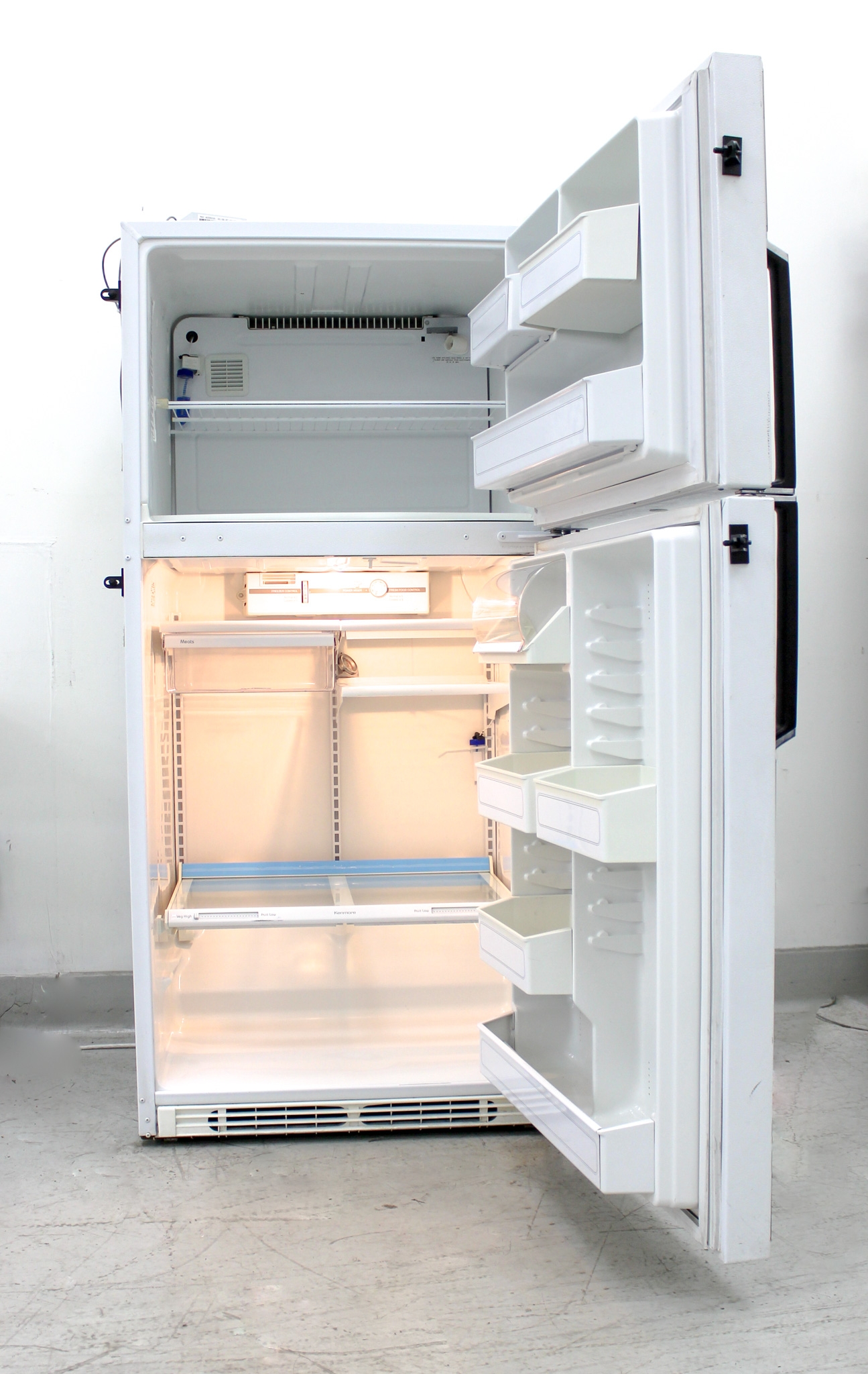 Kenmore 363.9662815 Lab Refrigerator Freezer 20.5 Cu Ft Adjustable Shelves