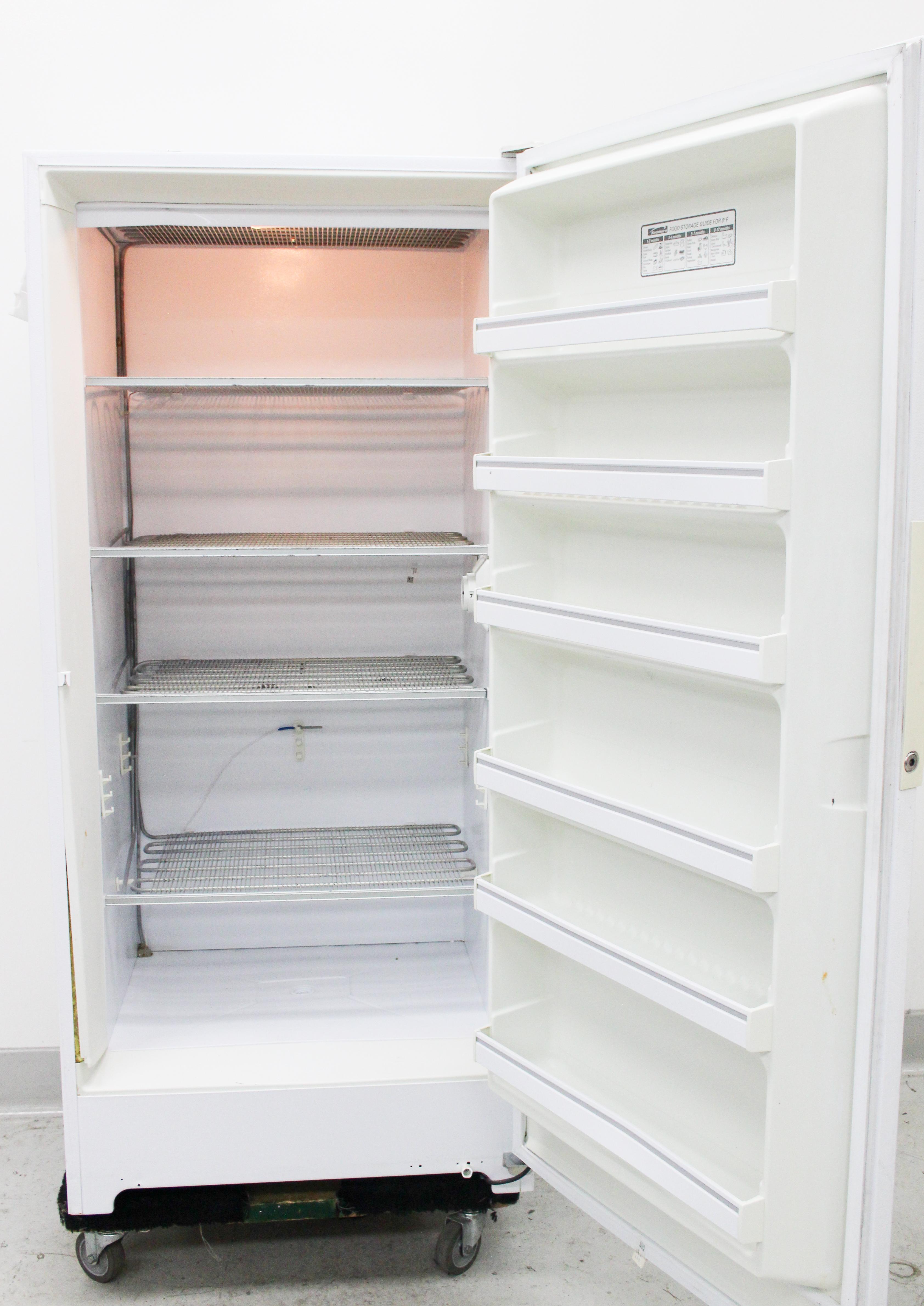 Kenmore 253.9261110 Upright Freezer -10C Space-Saving Dynamic Cooling