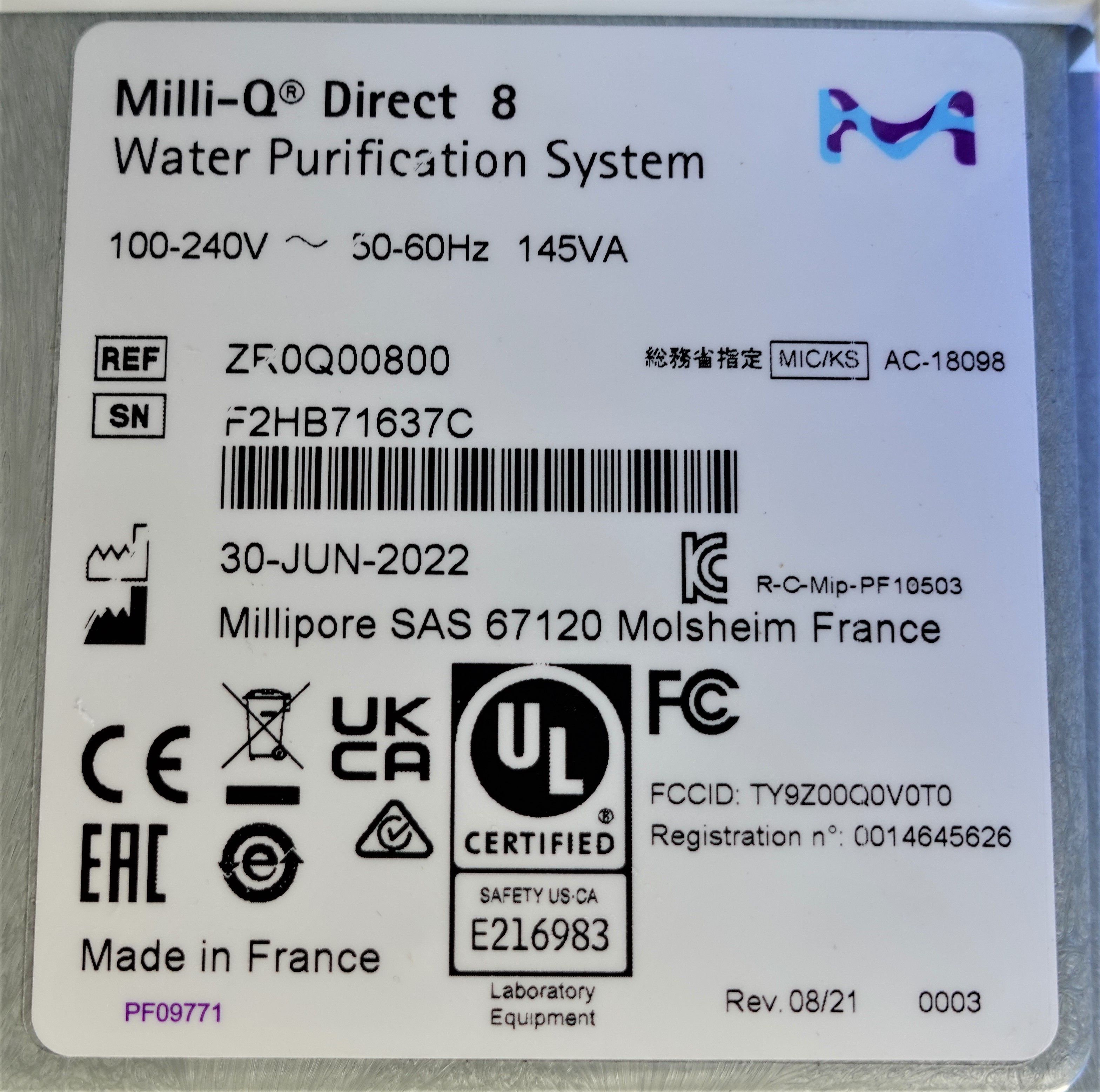 Milli-Q Direct 8 Water Purification System with UV Photooxidation