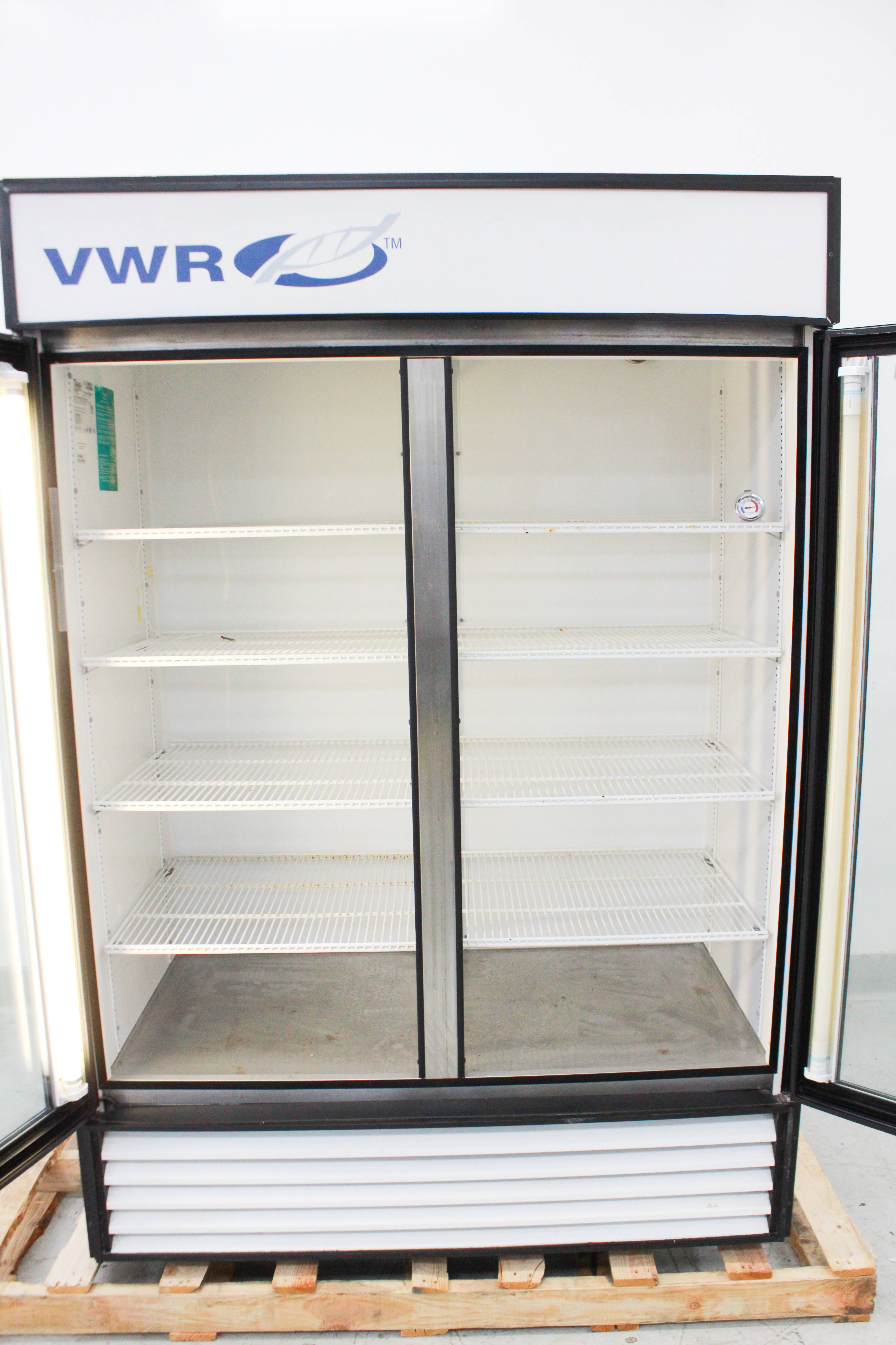 VWR True GDM-49 Refrigerator Dual Glass Door 49 Cu Ft 33F-38F LED Light
