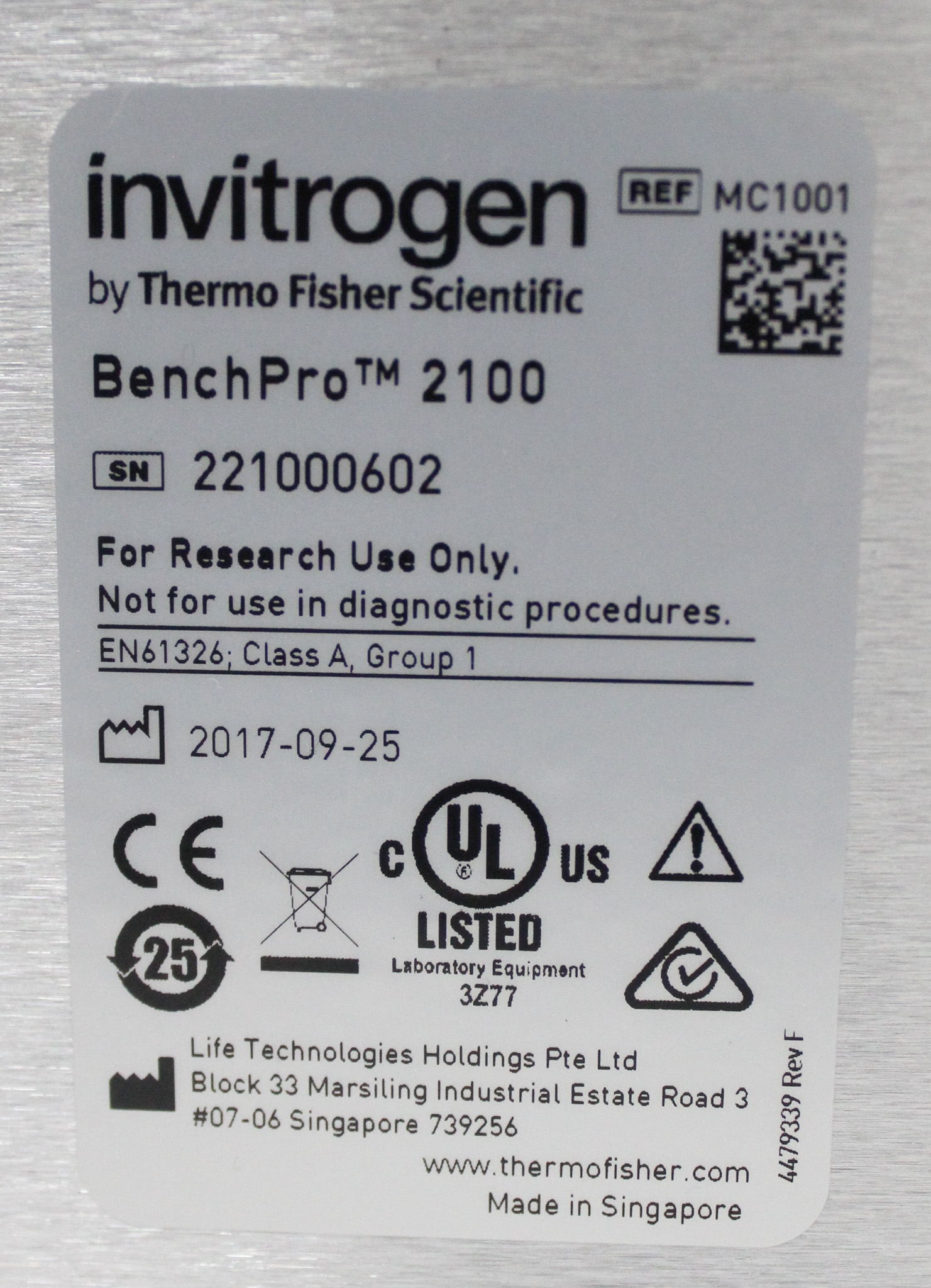 Invitrogen BenchPro 2100 DNA Purification System Automated Large-Scale