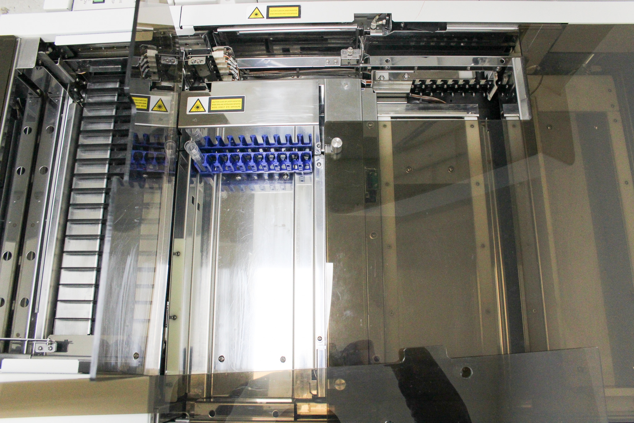 Beckman AU680 Chemistry Analyzer High Throughput Lab Equipment Used