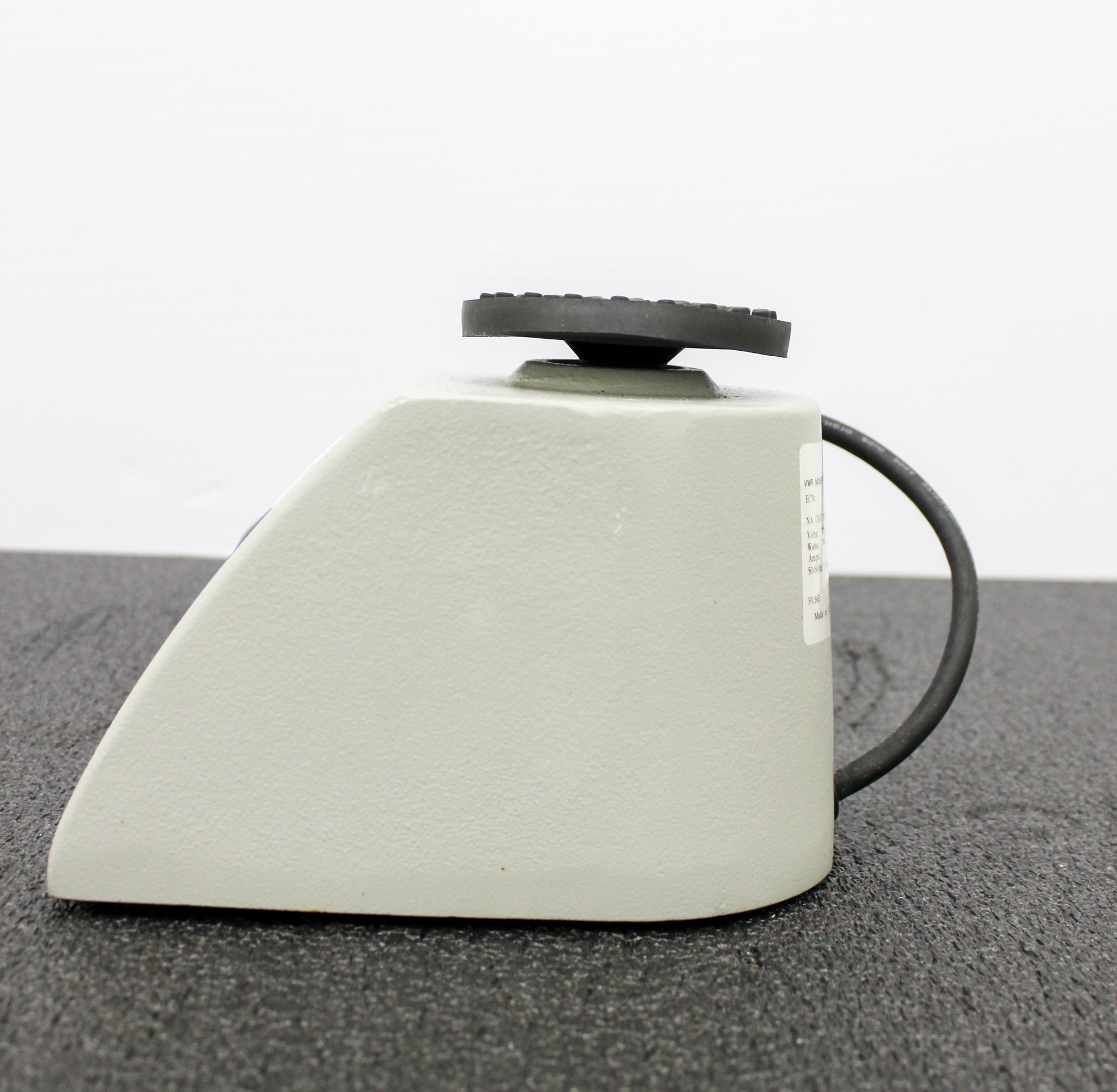 VWR Fixed Speed Touch Mini Vortex Mixer 3200RPM 120V Touch Activation