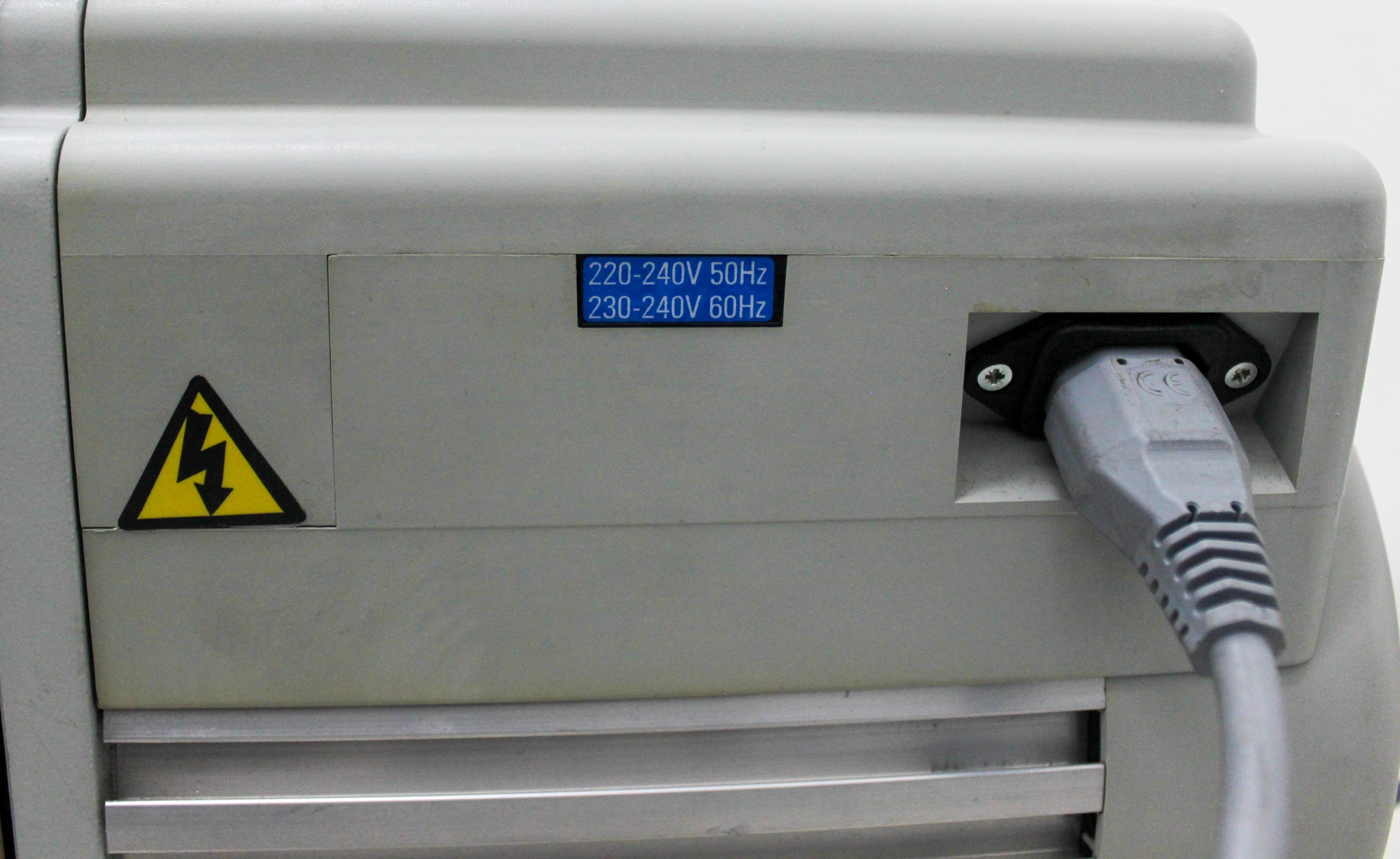 Edwards RV3 Vacuum Pump High Performance Quiet Operation Vapor Handling