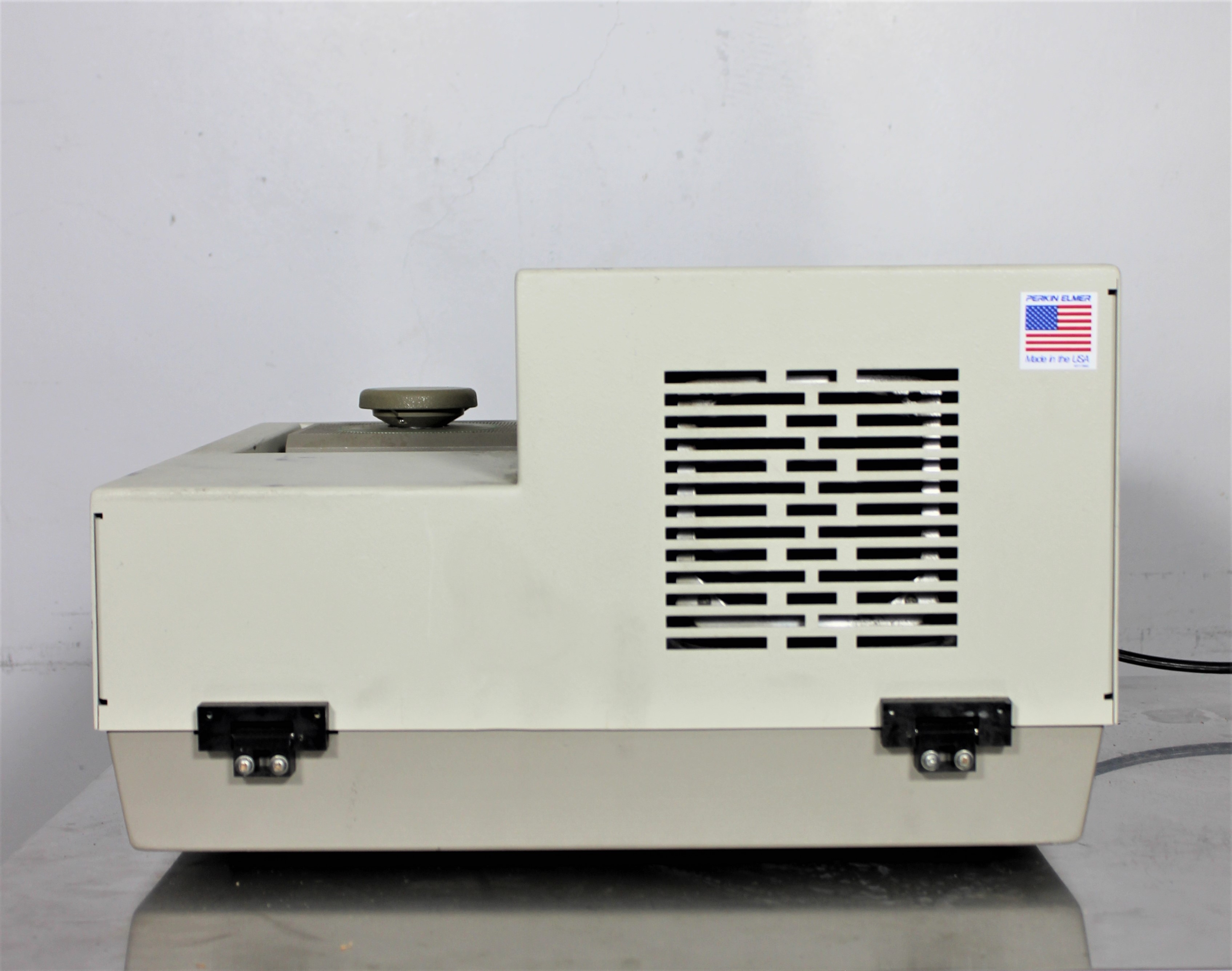 Perkin Elmer 9600 PCR Thermal Cycler 4C-99.9C High-Speed Heating Cooling Block