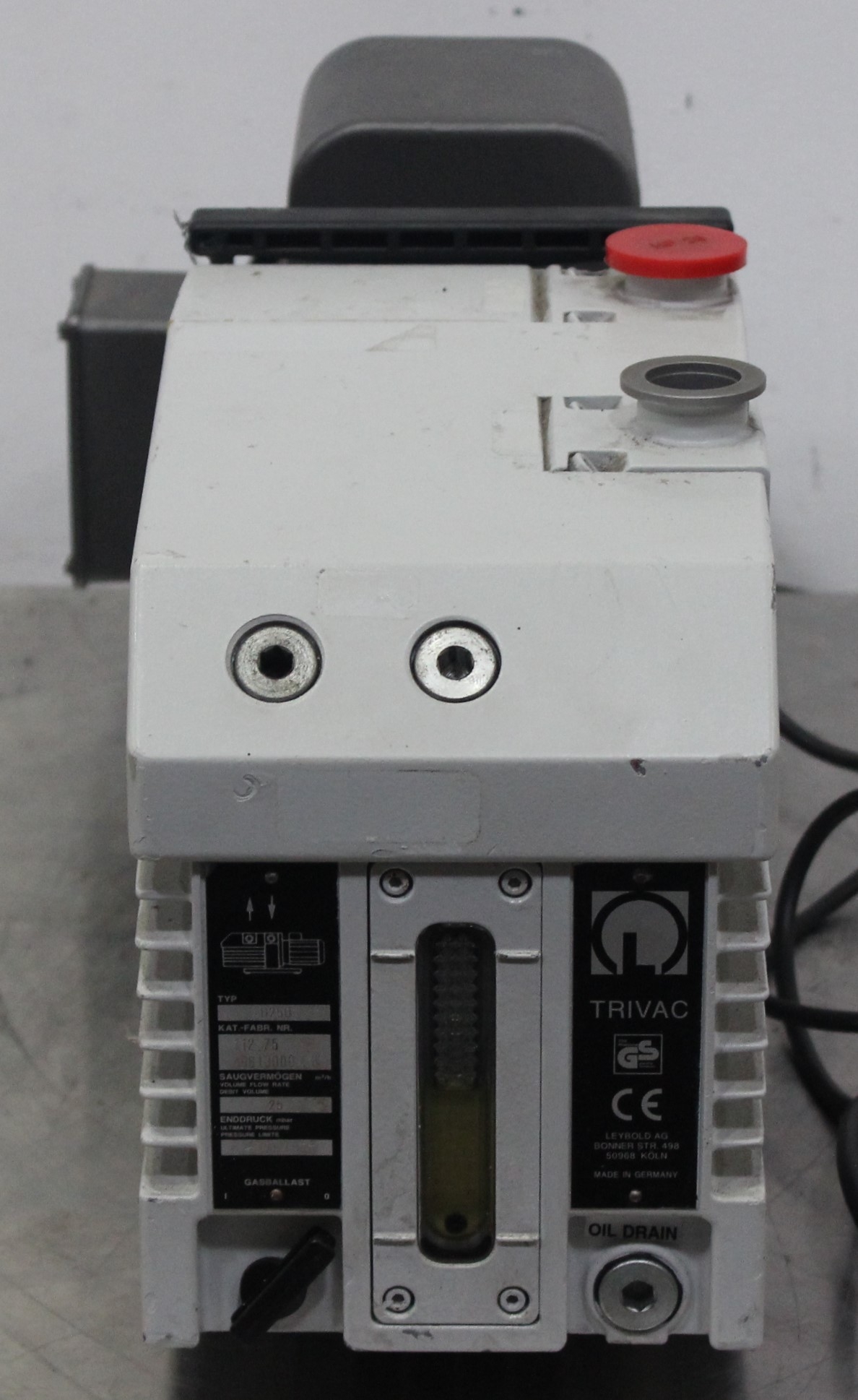 Leybold D16B Vacuum Pump Two-Stage Oil Lubricated 19.8 m3/h Ultimate Pressure