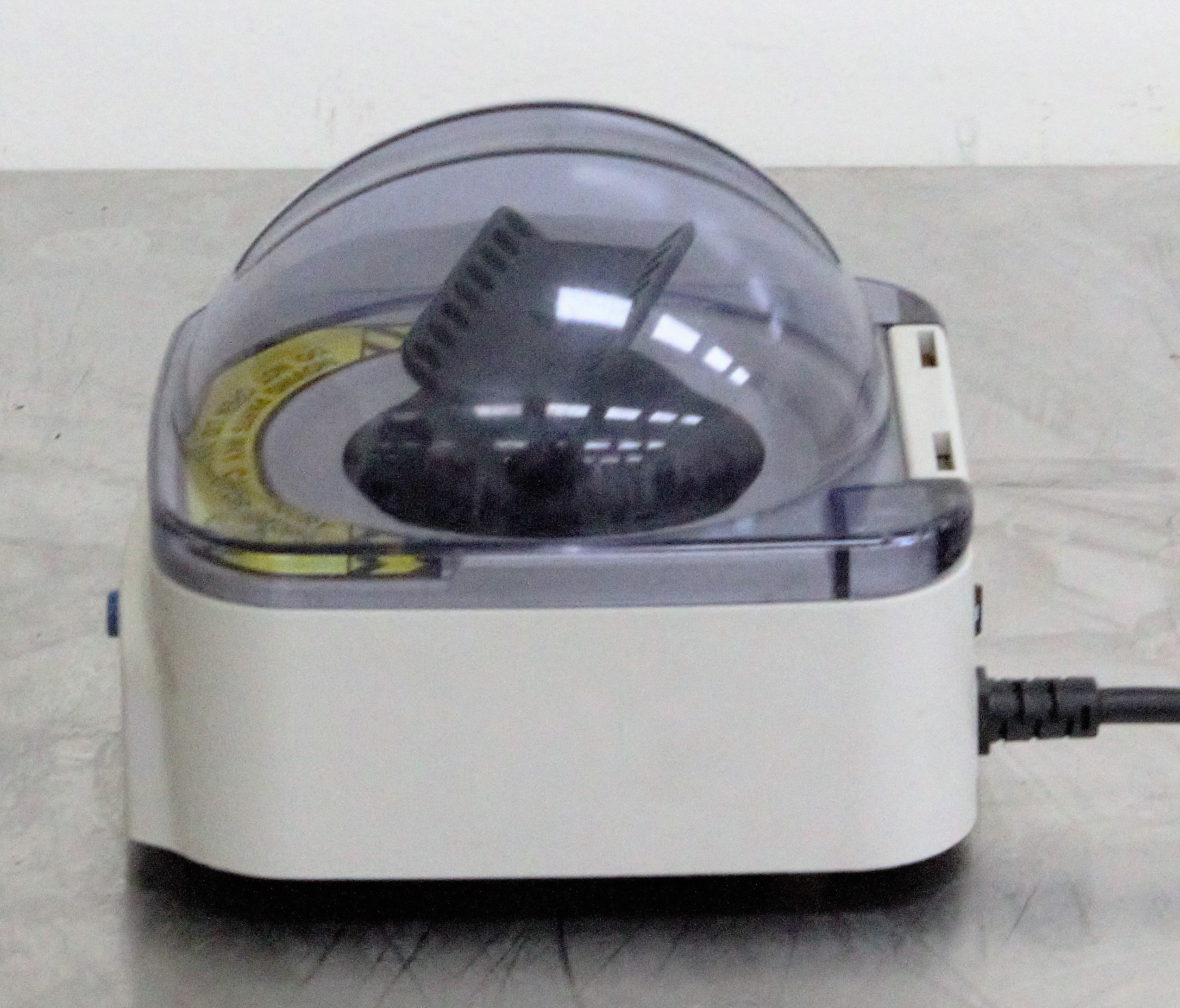 VWR C1213 Galaxy Mini Centrifuge 6000 RPM Compact Personal Centrifugation
