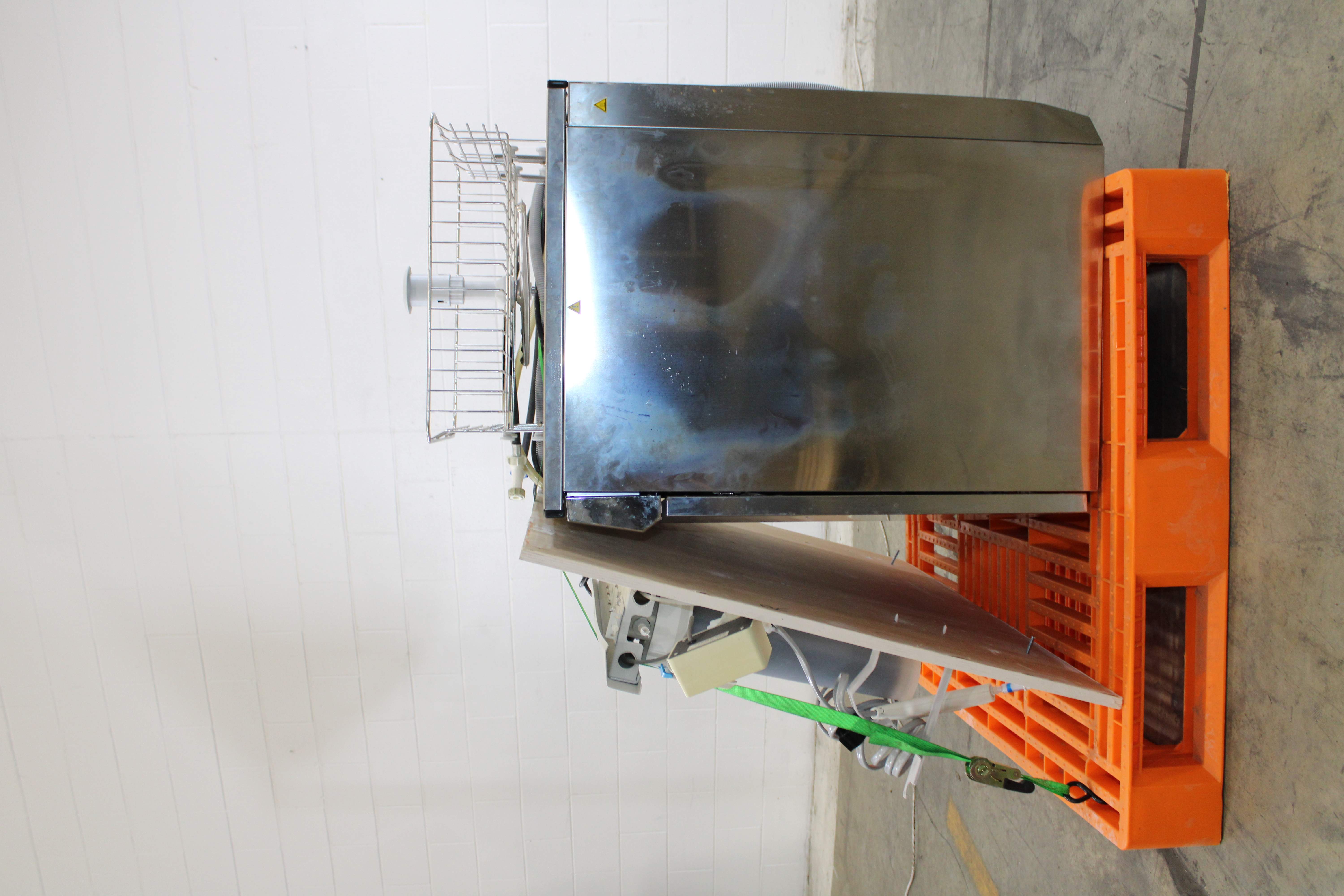 Thermo Forma 8845 Lab Equipment Glass Washer with 247 lb Load Capacity