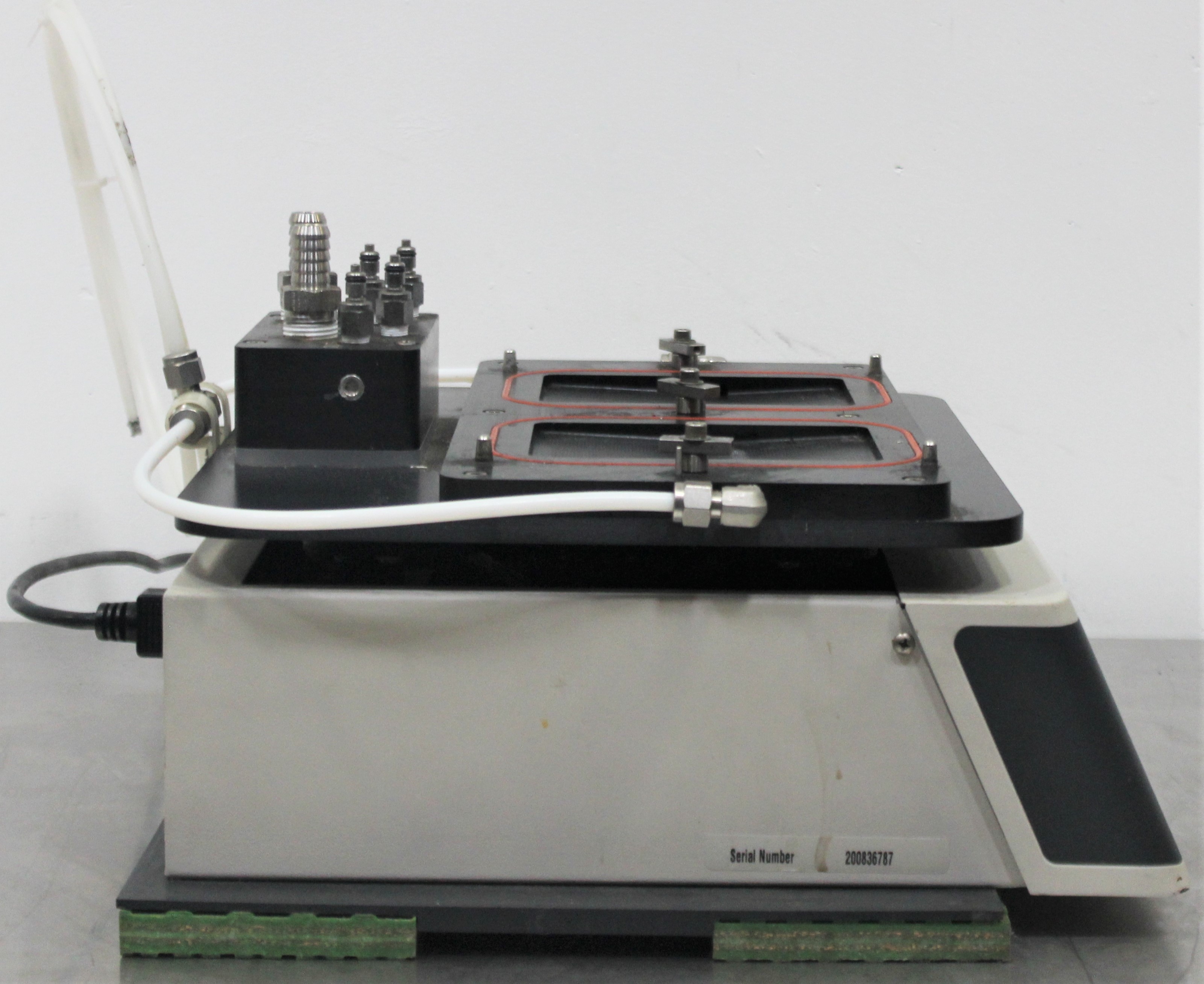 Mettler Toledo Bohdan MiniBlock Orbital Shaker with Wash Rinse Capability