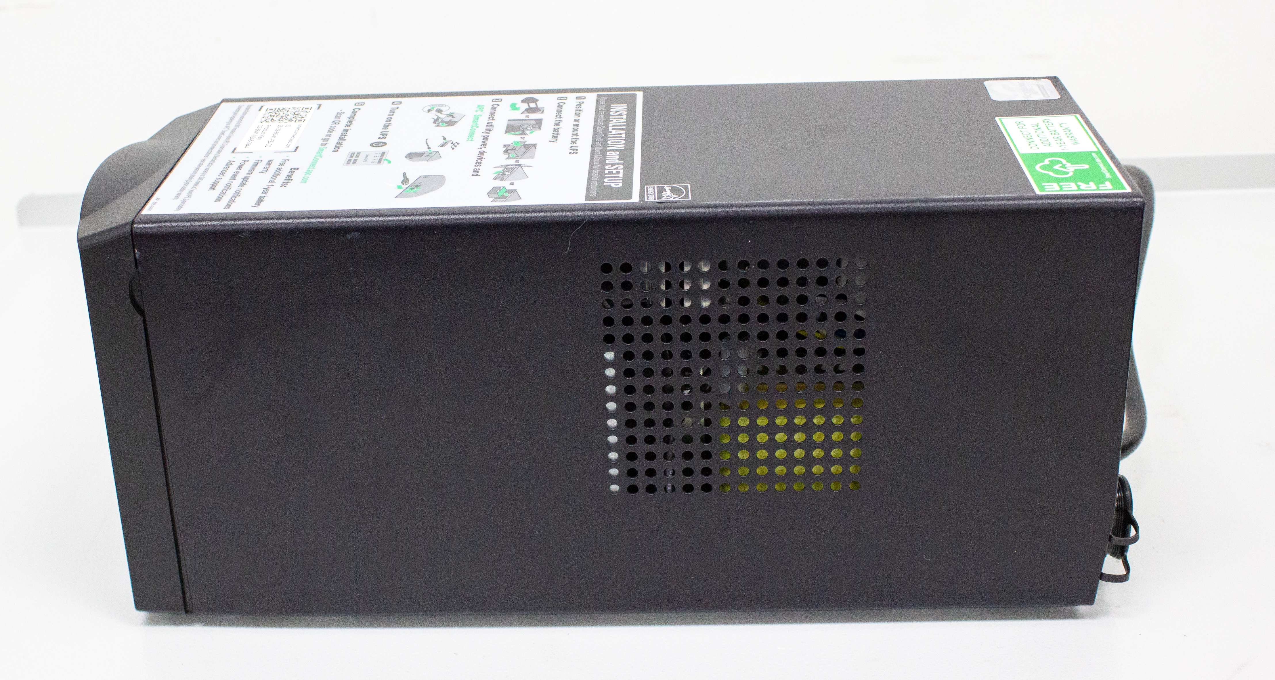 APC Smart-UPS 750VA Tower 120V Line Interactive Sine Wave 6 Outlets