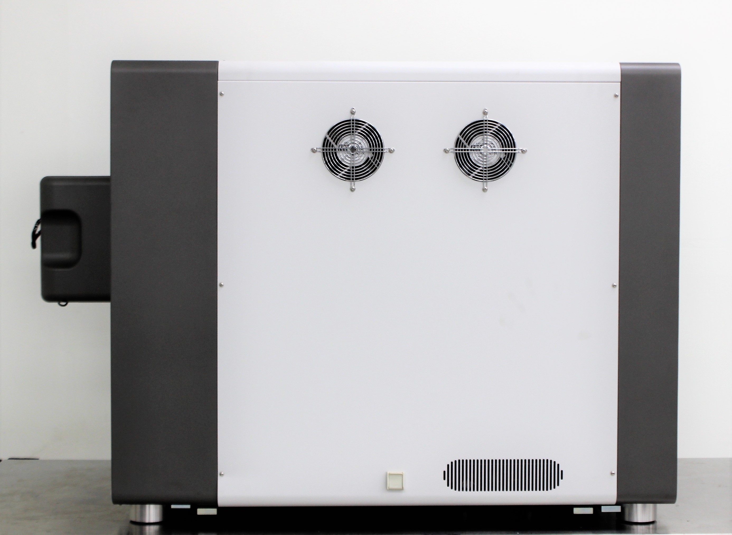 Roche MagNA Pure LC 2.0 Nucleic Acid Preparation Instrument Used