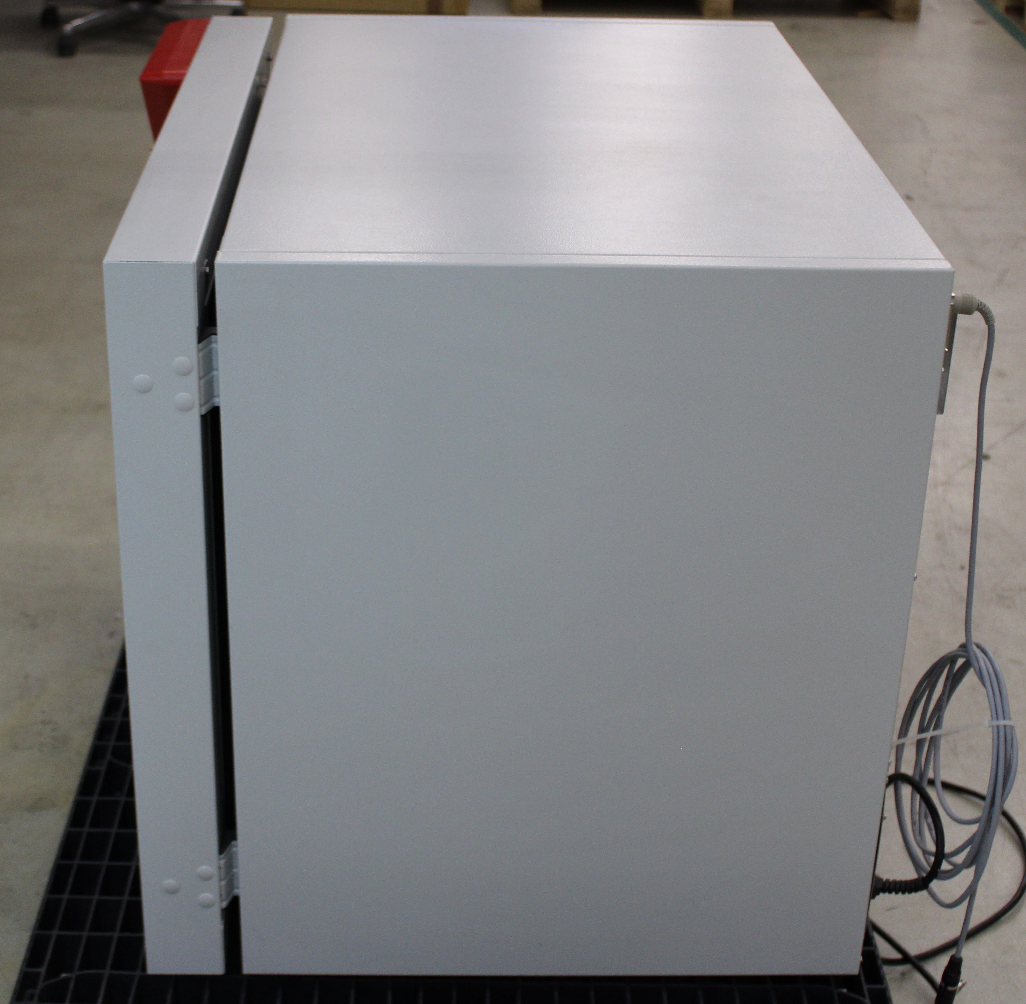 Binder Forced Convection Incubator with PID Controller 5-100C USA Stackable