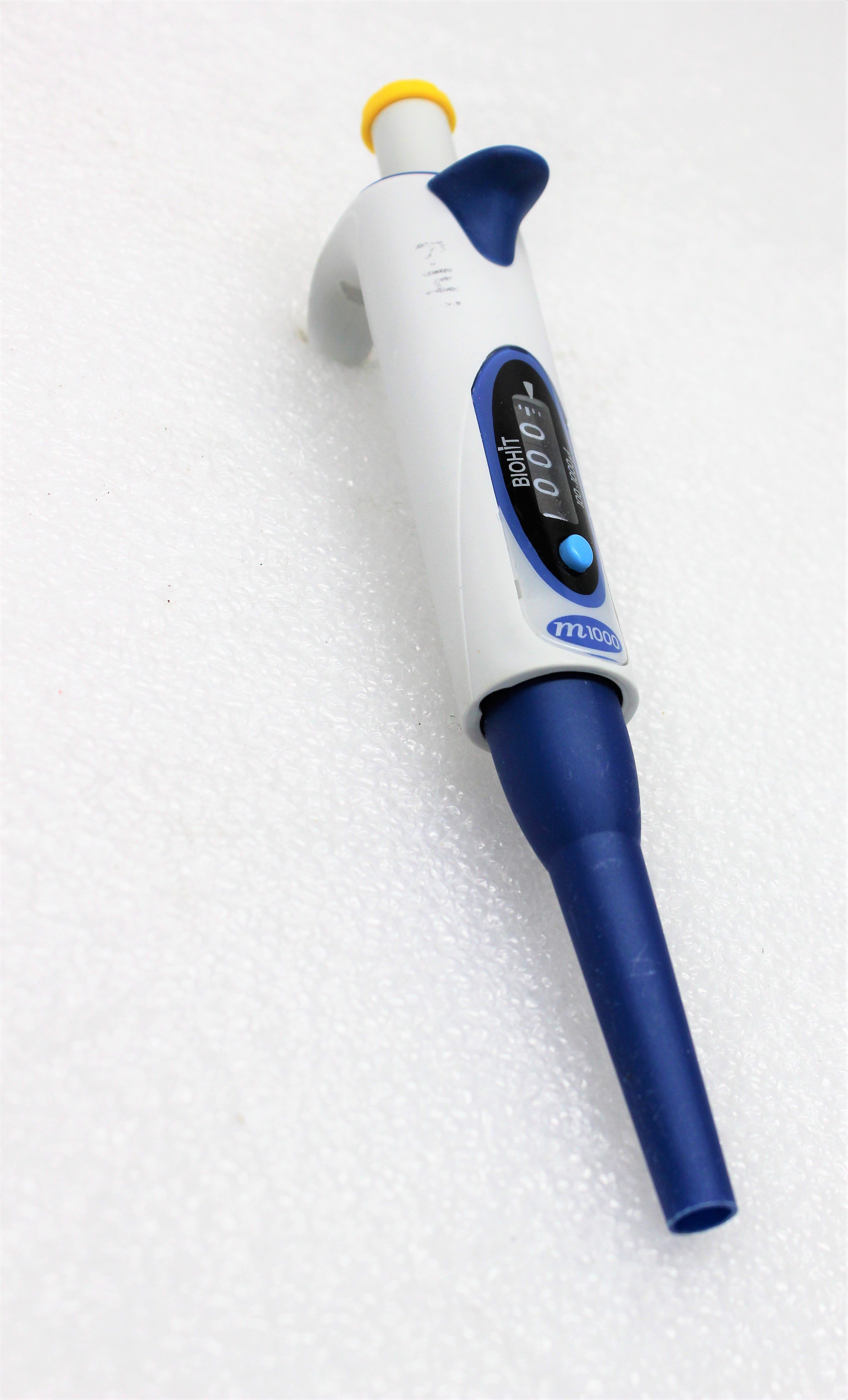 Biohit m1000 Pipettor 100-1000uL, Ergonomic Manual 1-Channel, Good Condition