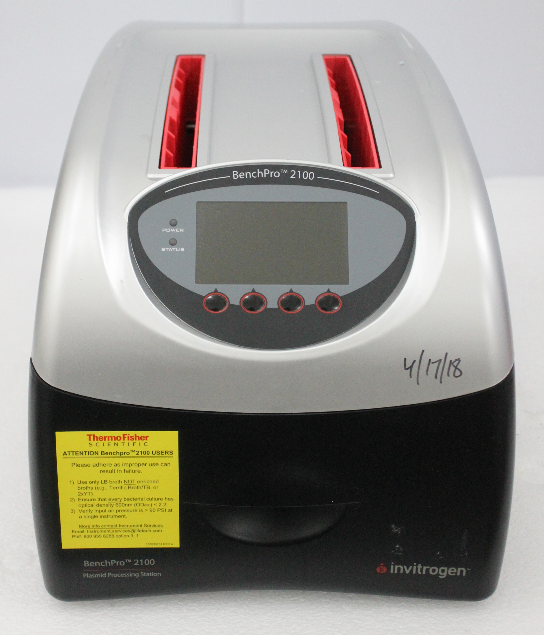 Invitrogen BenchPro 2100 DNA Purification System Automated Large-Scale