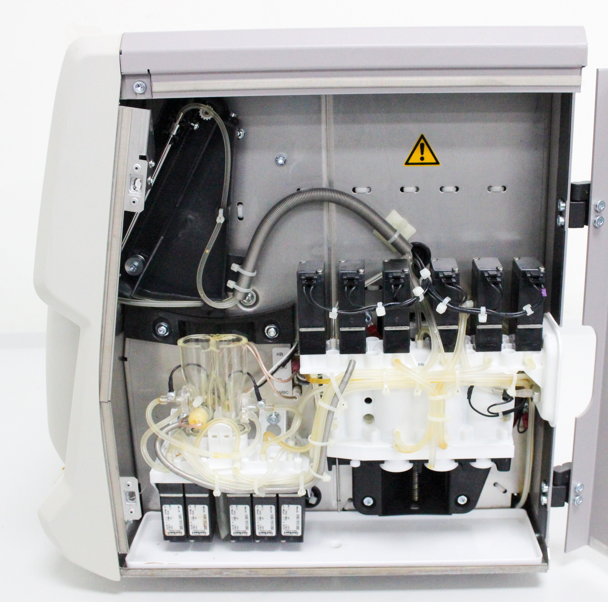 Abbott Cell-Dyn Emerald Hematology Analyzer - Compact & Efficient