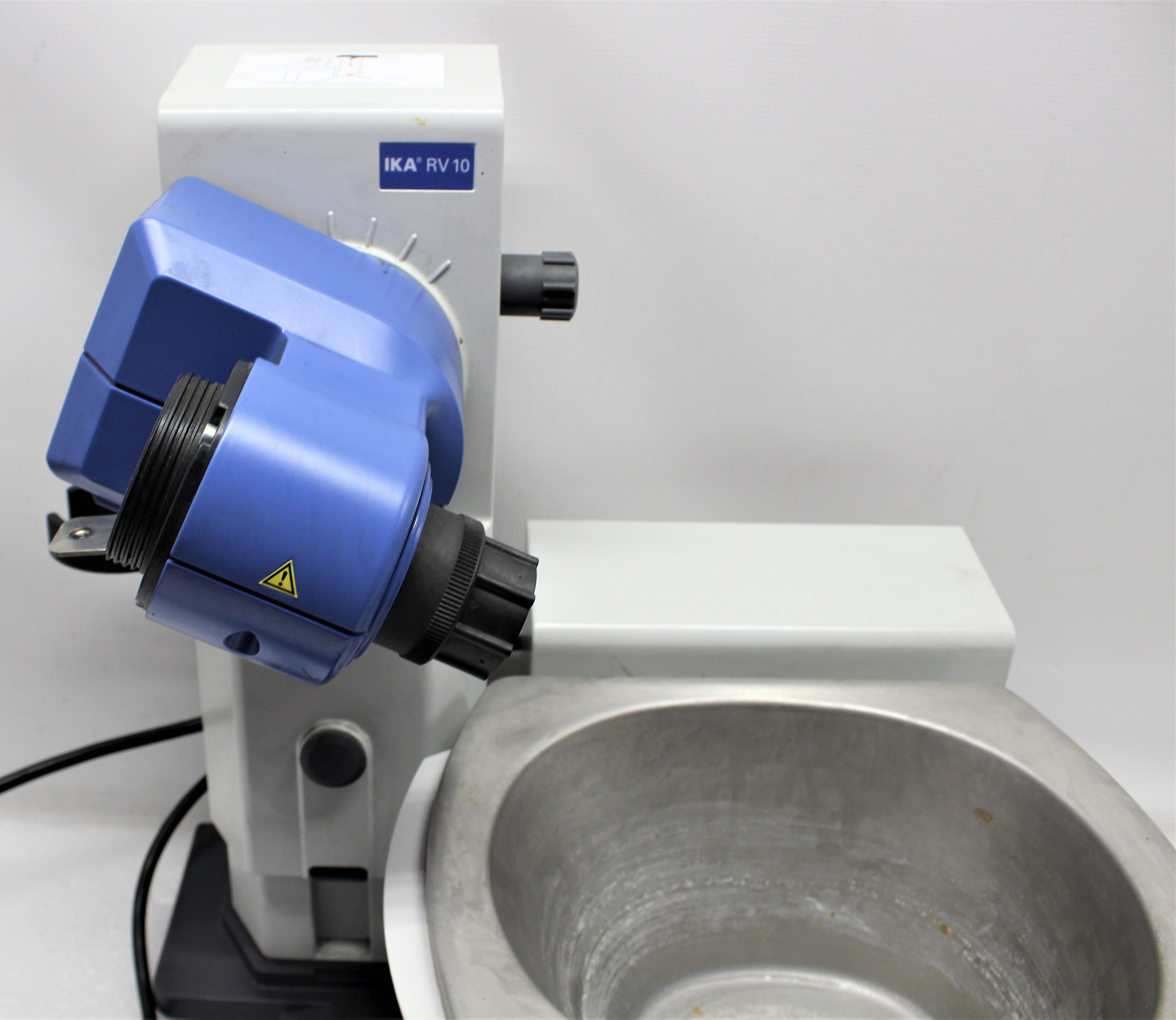 IKA RV 10 D S99 Rotary Evaporator, Motorized Lift, 20-280 RPM, 3L Capacity