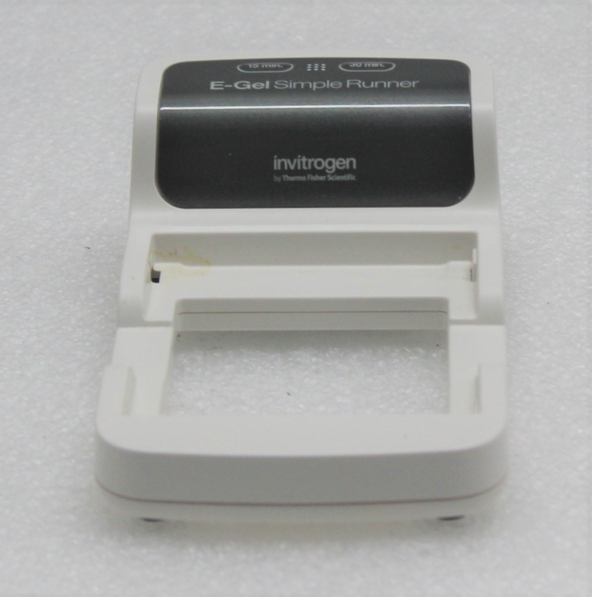 Invitrogen G8000 E-Gel Simple Runner for DNA Electrophoresis, 15/30 Min Protocols